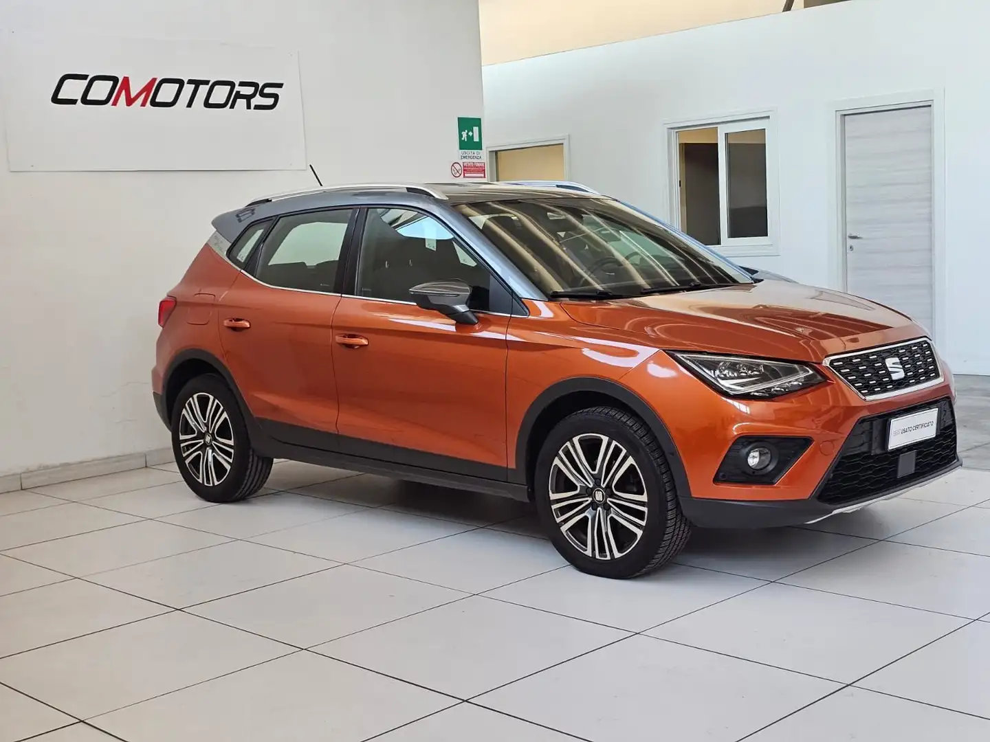 SEAT Arona 1.6 TDI 95 CV XCELLENCE Naranja - 2