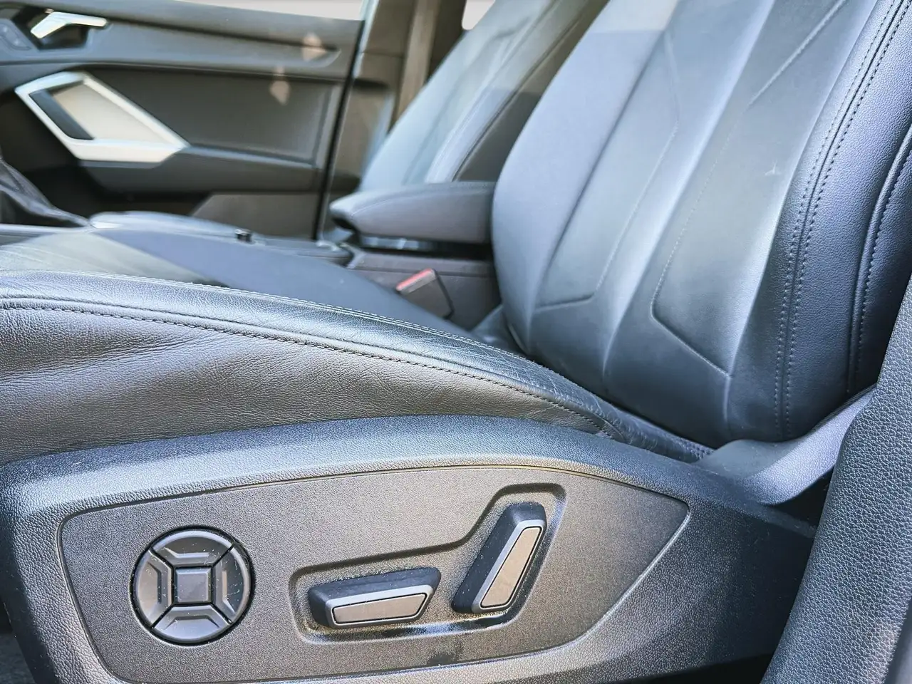 Audi Q3 fotografie Audi Q3
