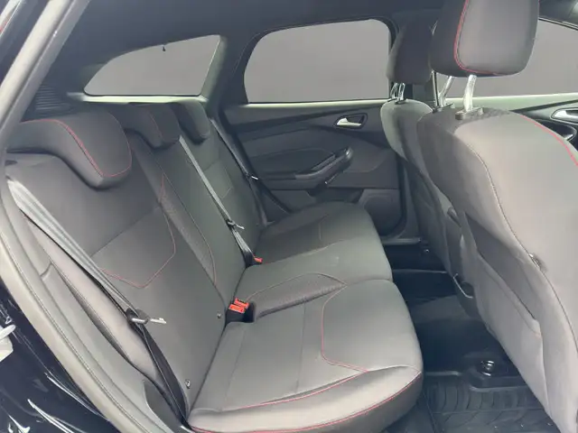 Ford Focus view 9