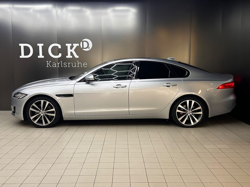 Jaguar XF Prestige PANO+VIRTU+LEDER+NAVI+SHZ+KAMER+19 — photo 4