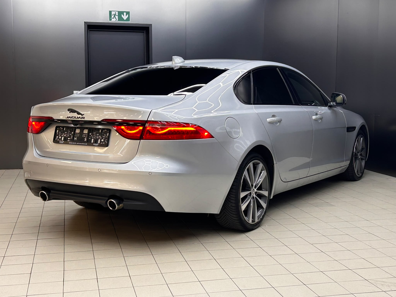 Jaguar XF Prestige PANO+VIRTU+LEDER+NAVI+SHZ+KAMER+19 — photo 7