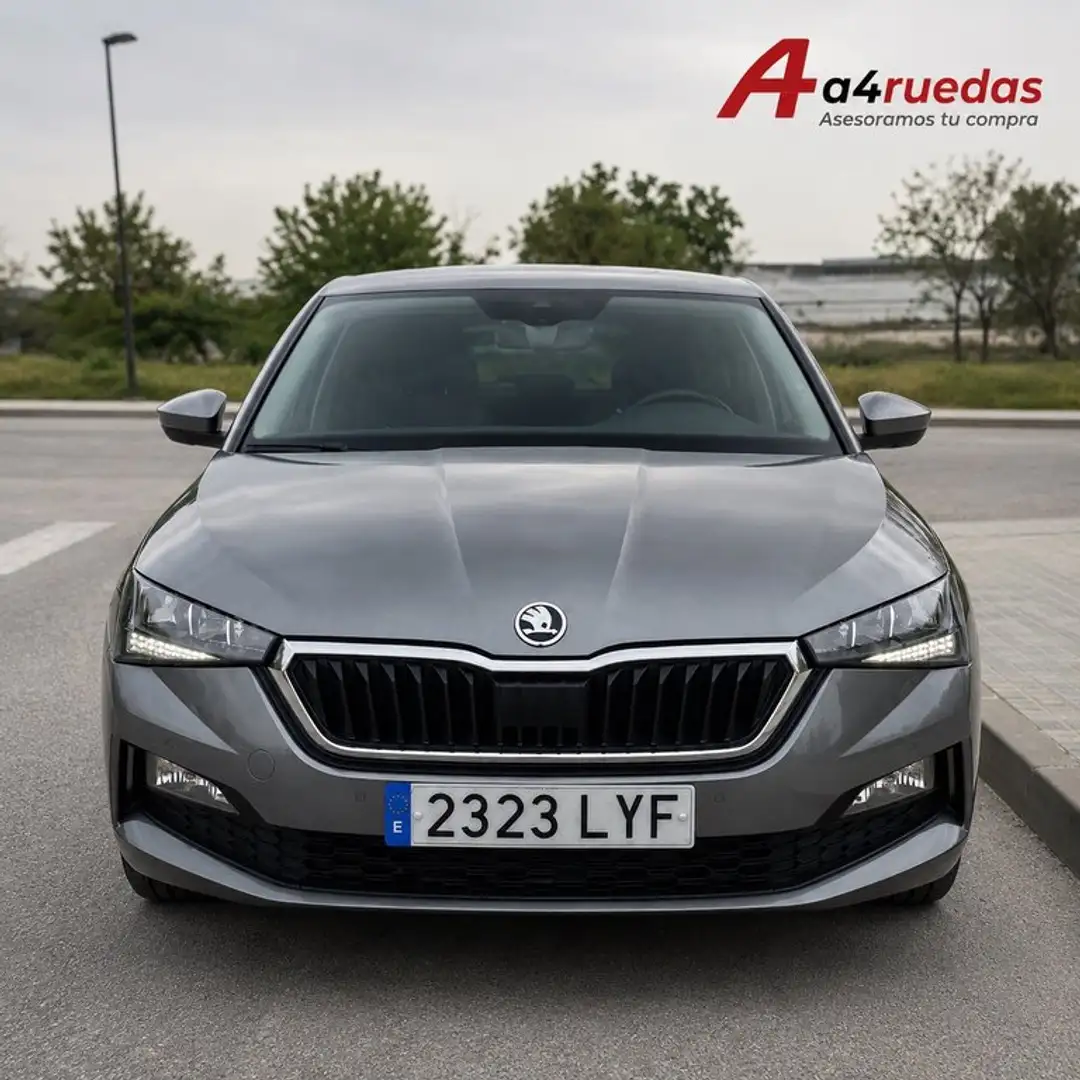 Skoda Scala 1.0 TSI Ambition DSG 81kW Gris - 2