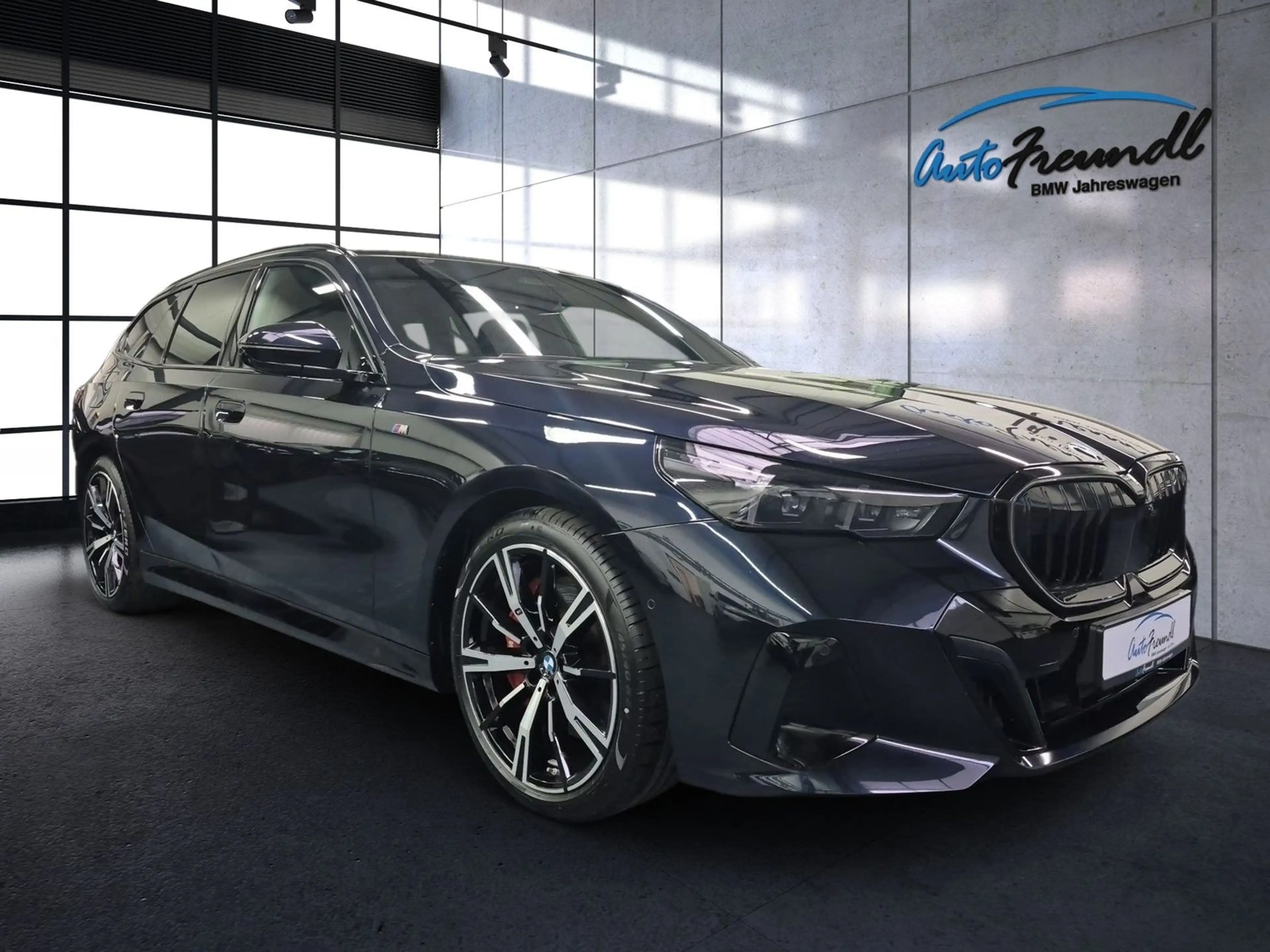 BMW 540 d xDrive M Sport Pro *20 Zoll*Pano*AHK*20 Zol — photo 4