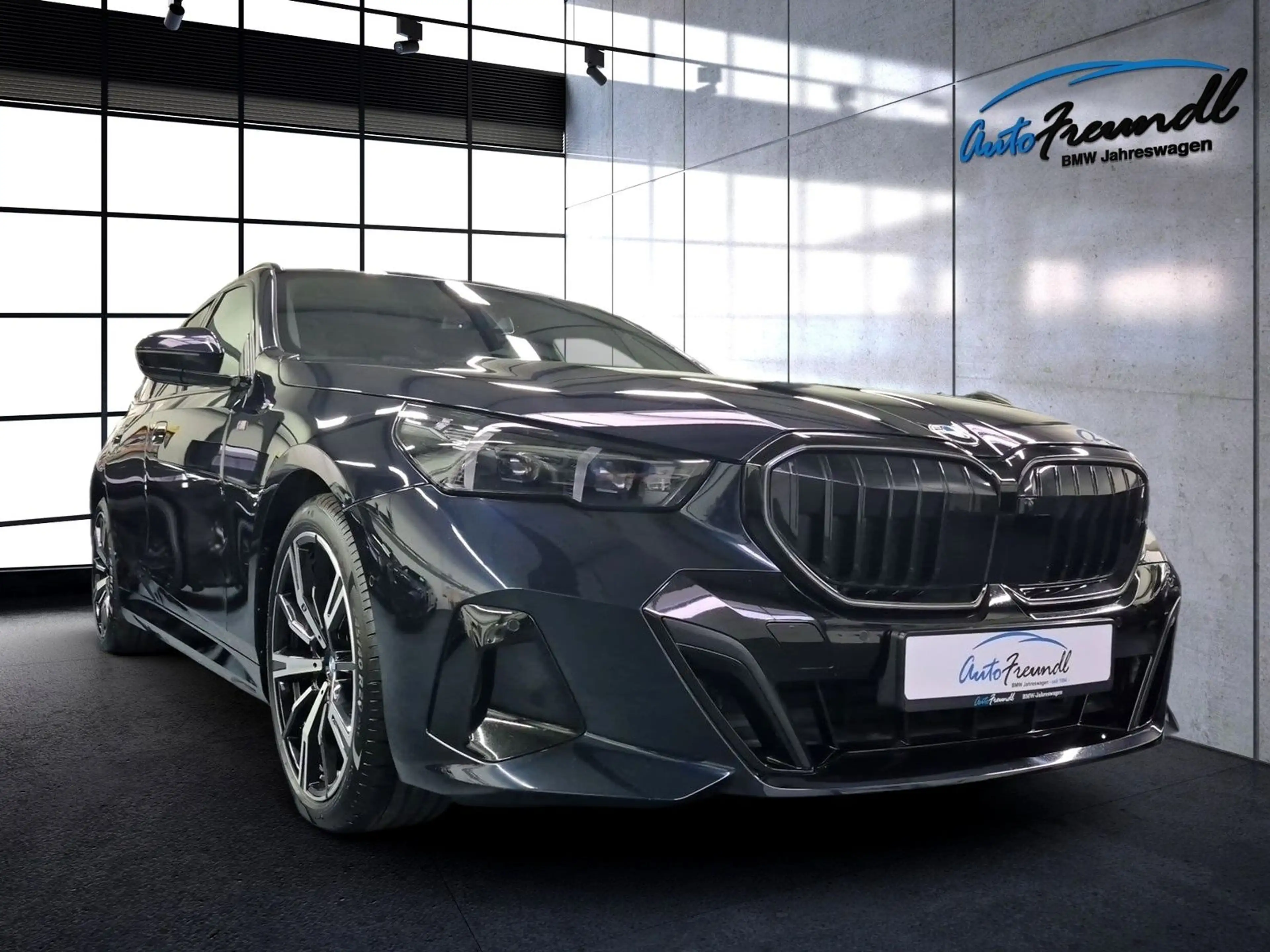 BMW 540 d xDrive M Sport Pro *20 Zoll*Pano*AHK*20 Zol — photo 5