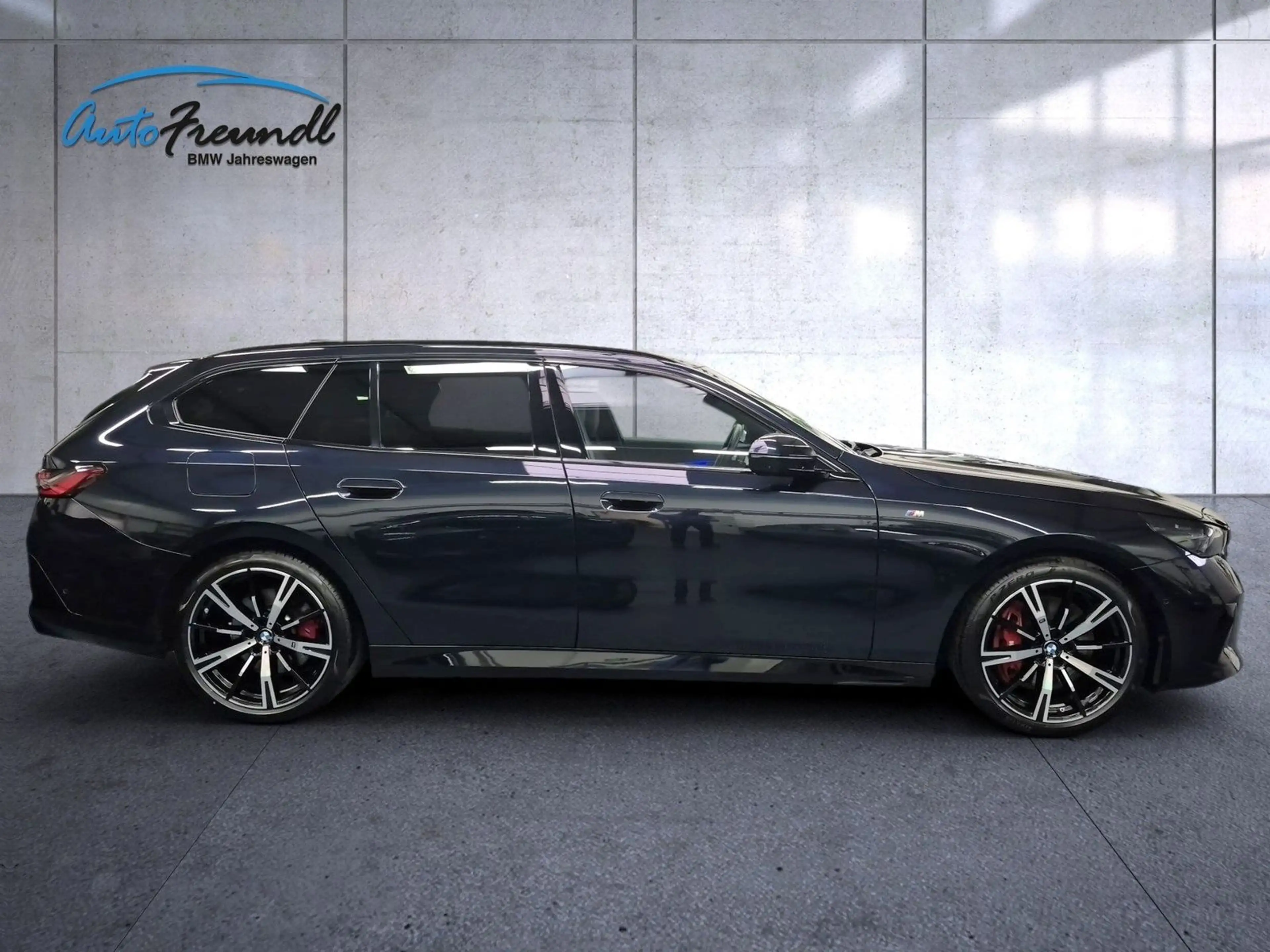 BMW 540 d xDrive M Sport Pro *20 Zoll*Pano*AHK*20 Zol — photo 3