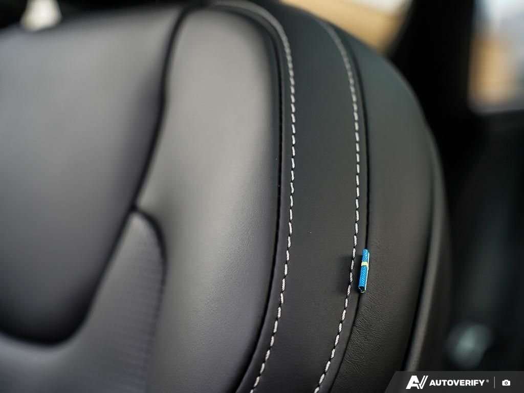 2025 Volvo XC60 Ultra DEMO Bowers & Wilkins Ultra Low Mileage thumb 16