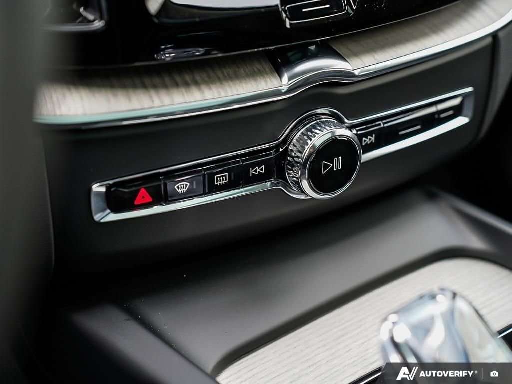 2025 Volvo XC60 Ultra DEMO Bowers & Wilkins Ultra Low Mileage thumb 14