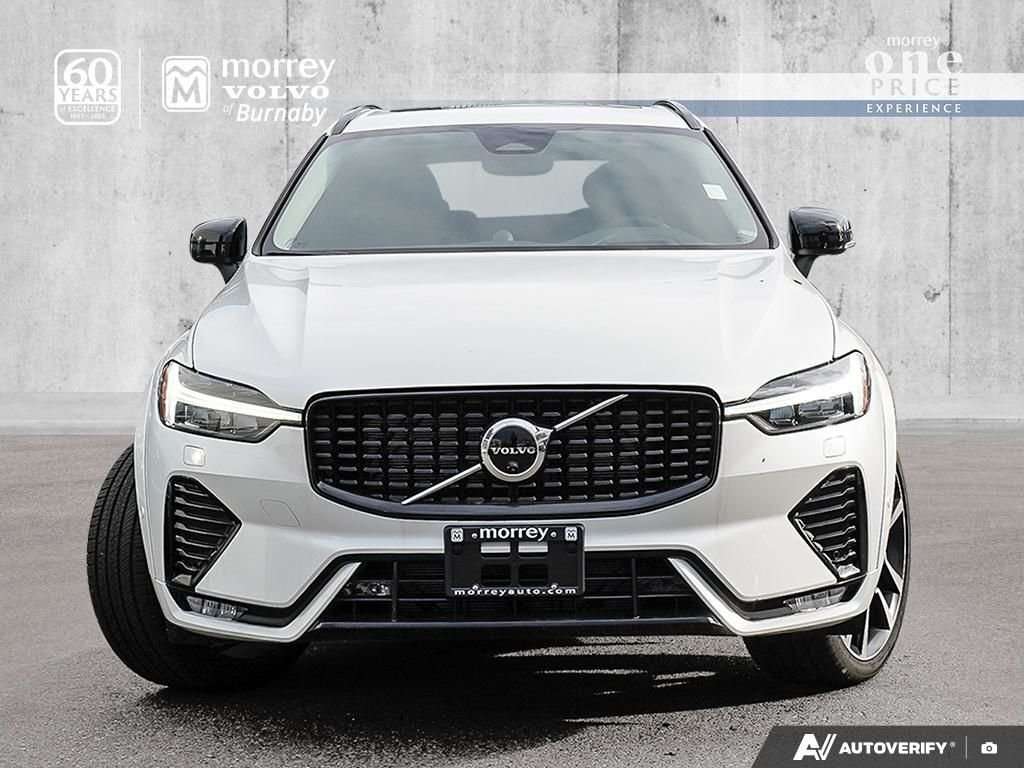 2025 Volvo XC60 Ultra DEMO Bowers & Wilkins Ultra Low Mileage alt 2