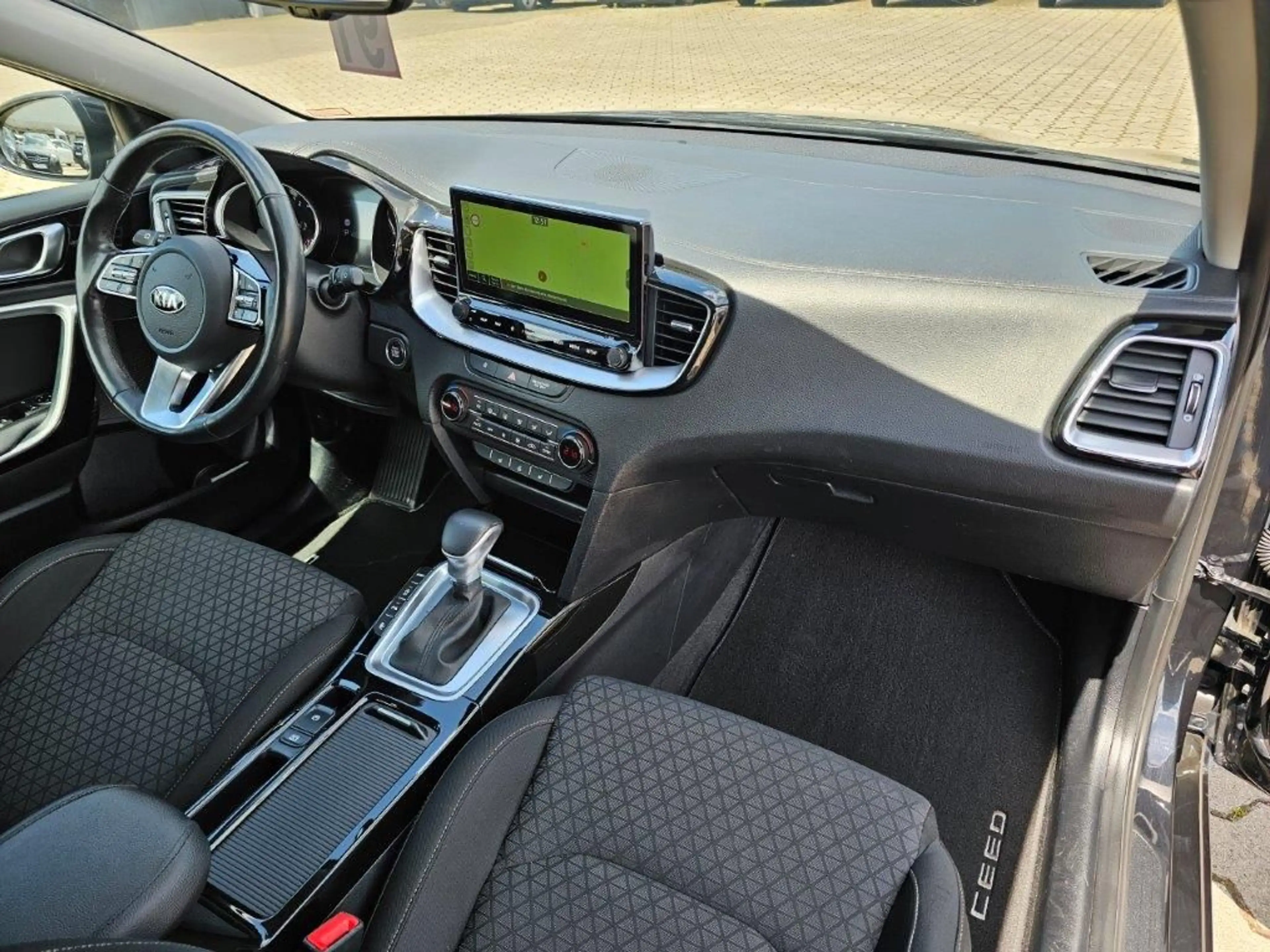 Kia Ceed / cee'd SW 1.6 CRDi DCT Spirit — photo 10