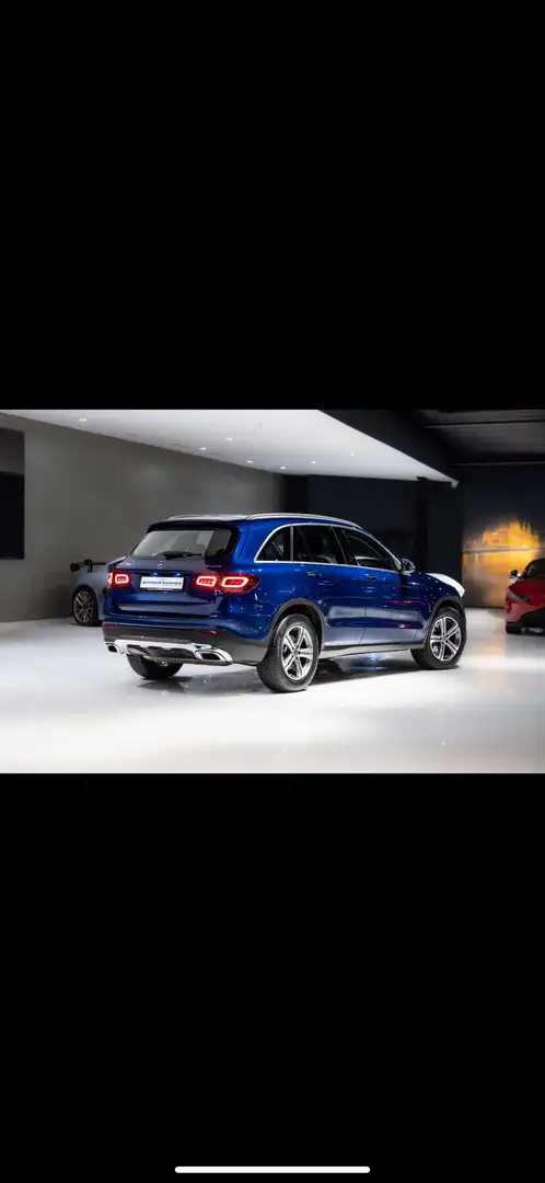 Mercedes-Benz GLC 220 d 4Matic 9G-TRONIC Exclusive Blau - 2