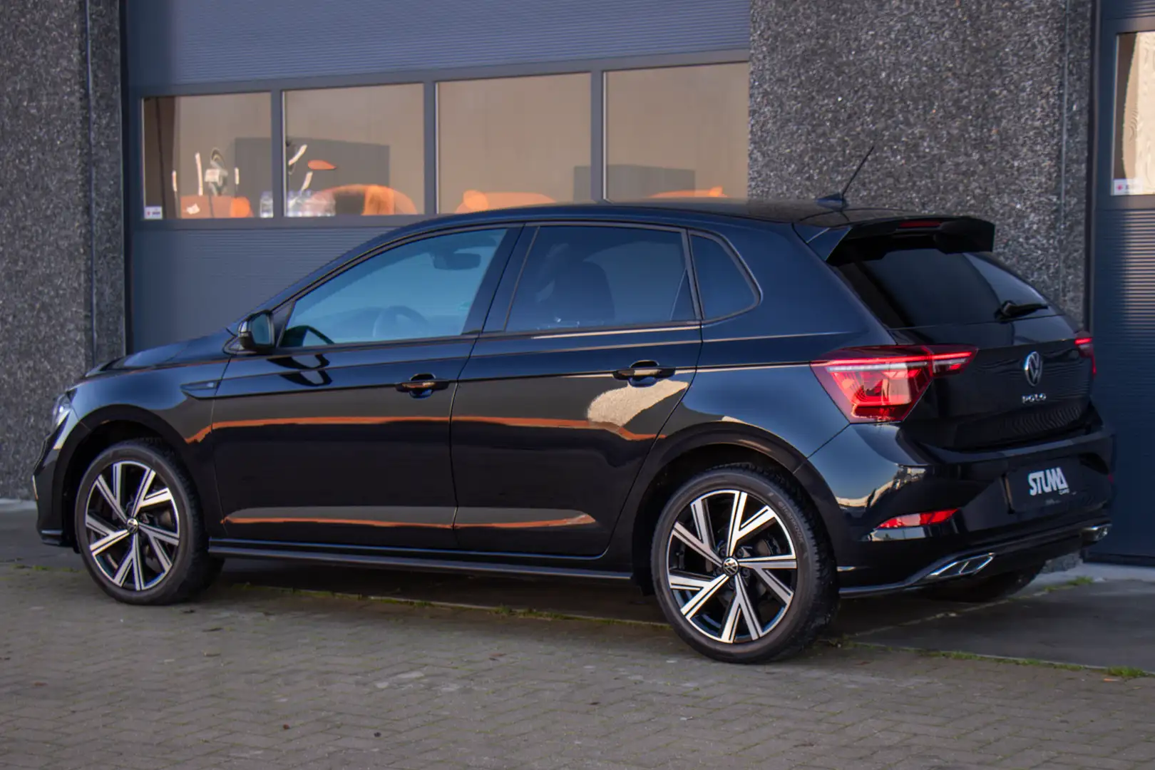Volkswagen Polo 1.0 TSI R-Line | 2 X R-Line | DSG Automaat | 1 Eig Zwart - 2