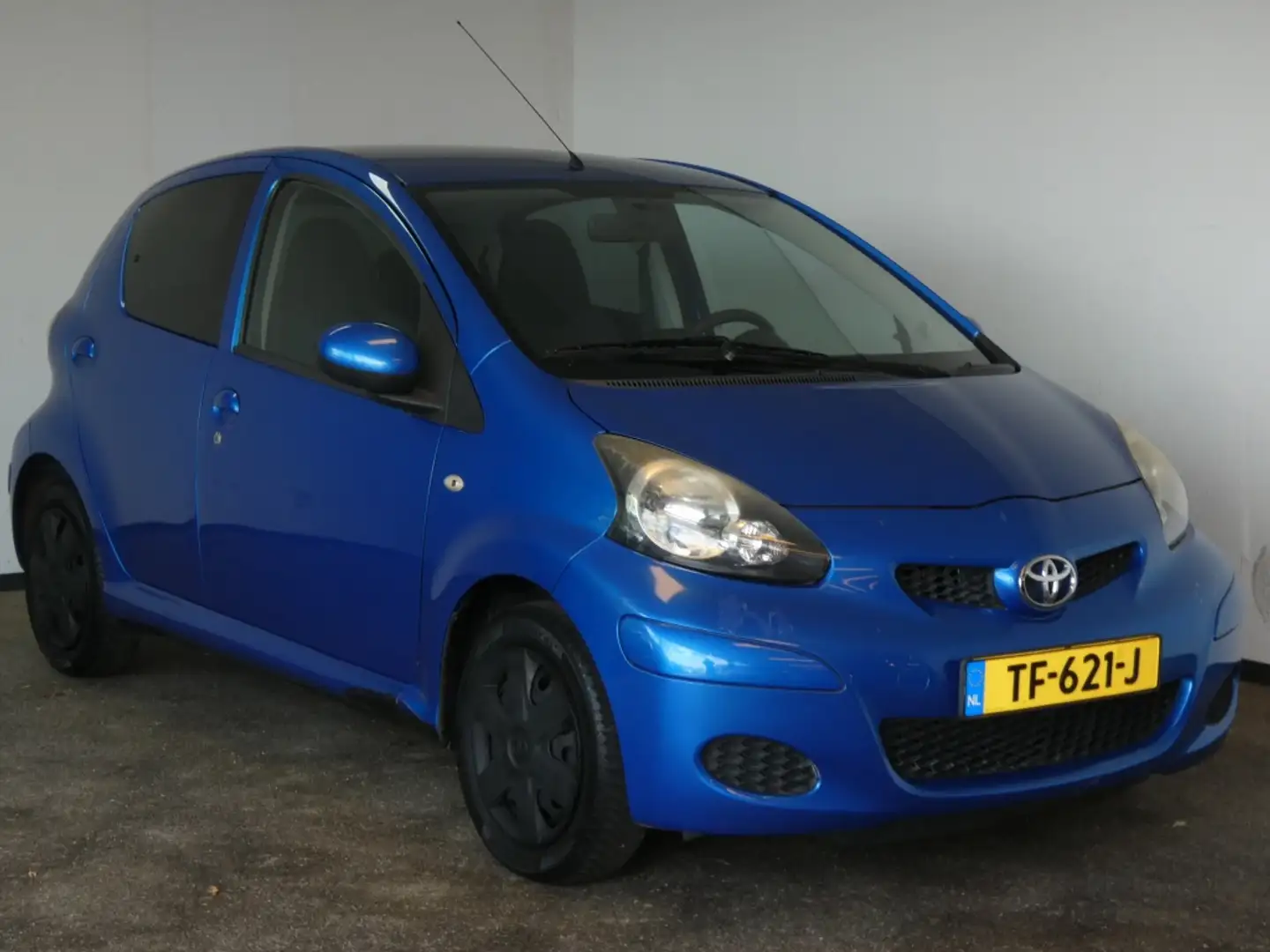 Toyota Aygo 1.0-12V Comfort Blauw - 2