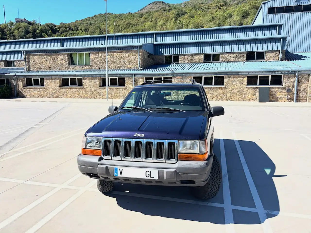 Jeep Grand Cherokee 4.0 Laredo Aut., foto 2