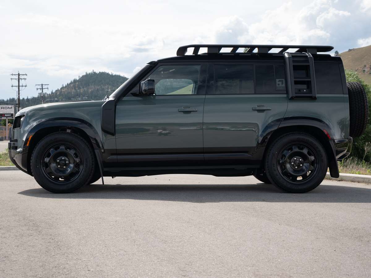 2026 Land Rover Defender 110 P400 TROPHY EDITION KESWICK thumb 6