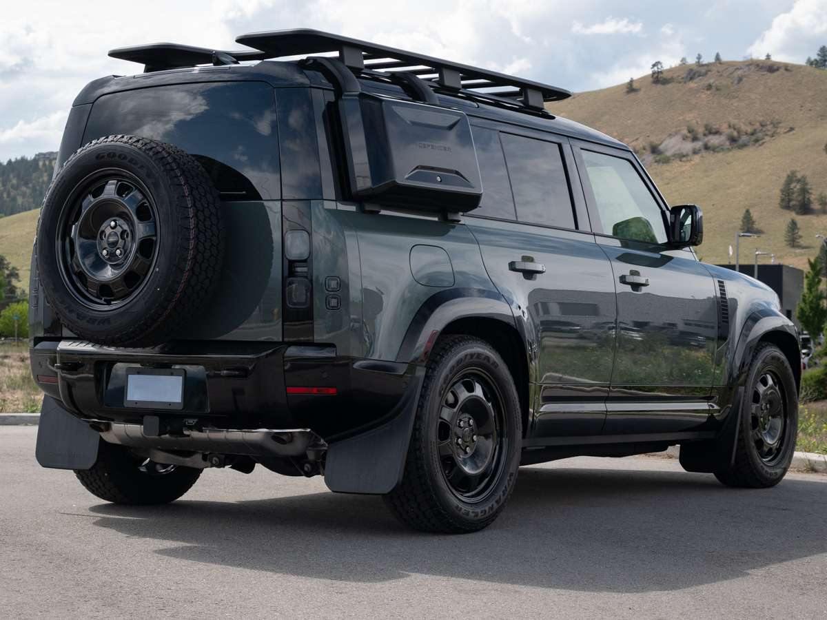 2026 Land Rover Defender 110 P400 TROPHY EDITION KESWICK alt 2