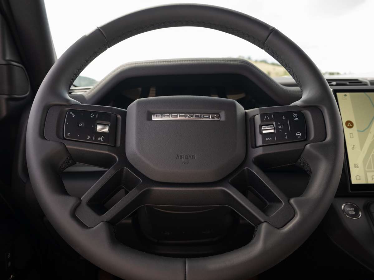 2026 Land Rover Defender 110 P400 TROPHY EDITION KESWICK thumb 15