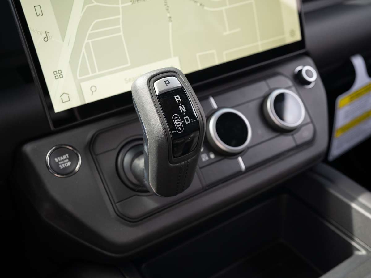 2026 Land Rover Defender 110 P400 TROPHY EDITION KESWICK thumb 18