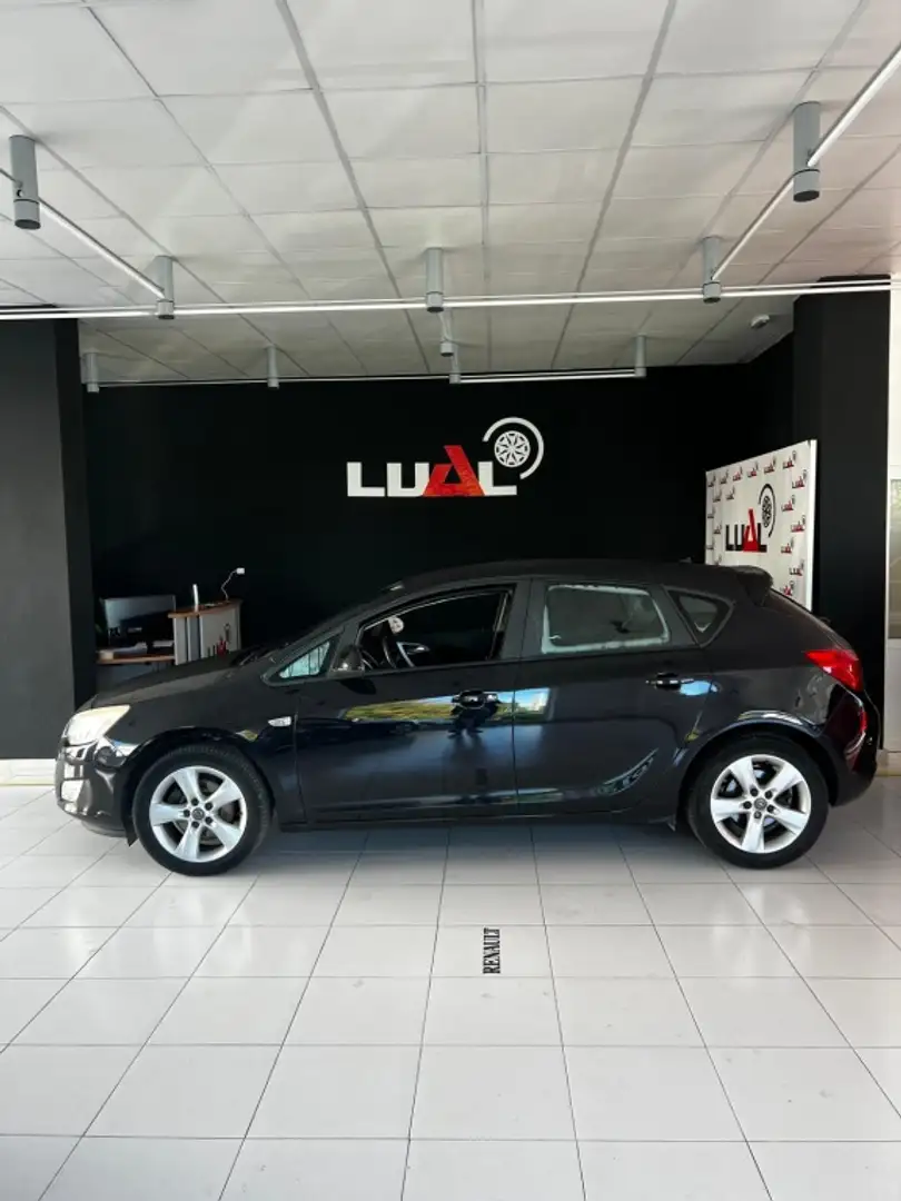 Opel Astra 1.7CDTI Cosmo Negro - 2