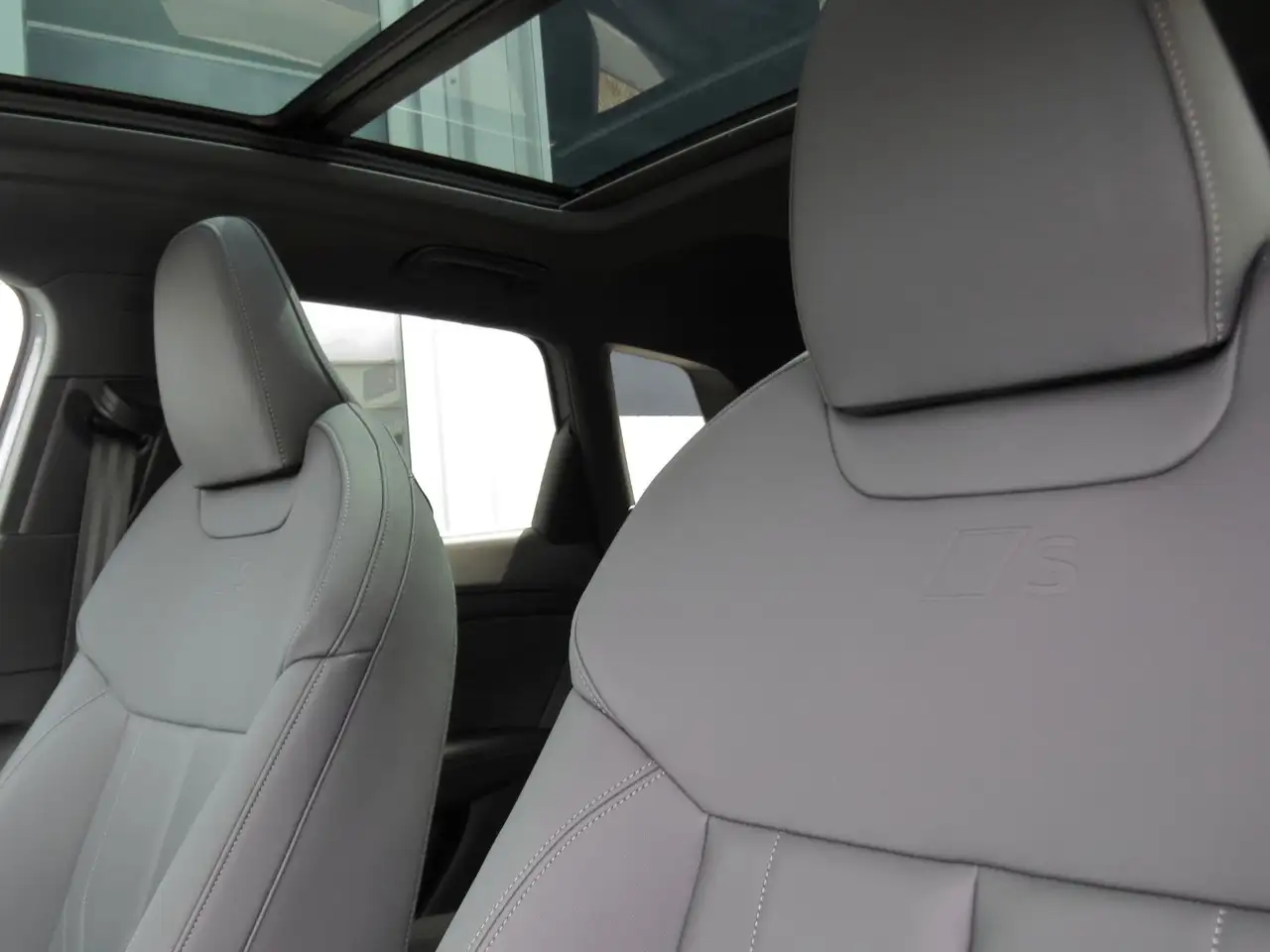 Audi Q3 SUV TFSI 110kW 2x S line LEDER PANO TECH+ 11
