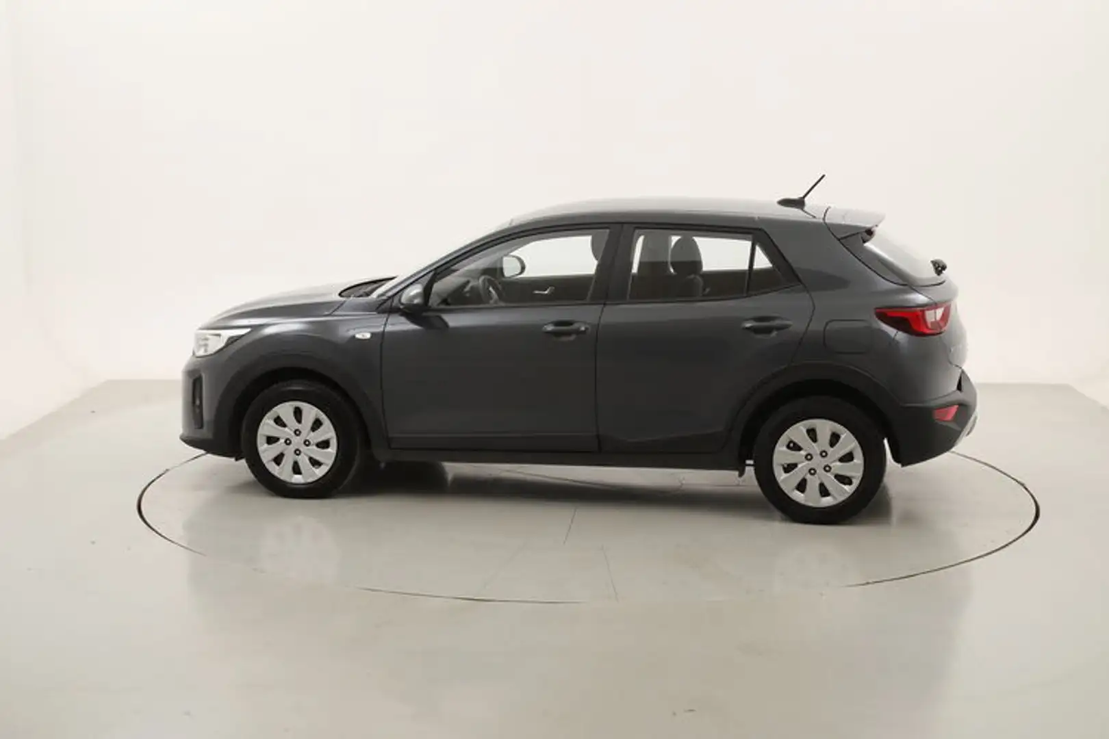 Kia Stonic Urban 1.2 Benzina 84CV Gris - 2