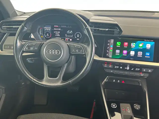Audi A3 view 4