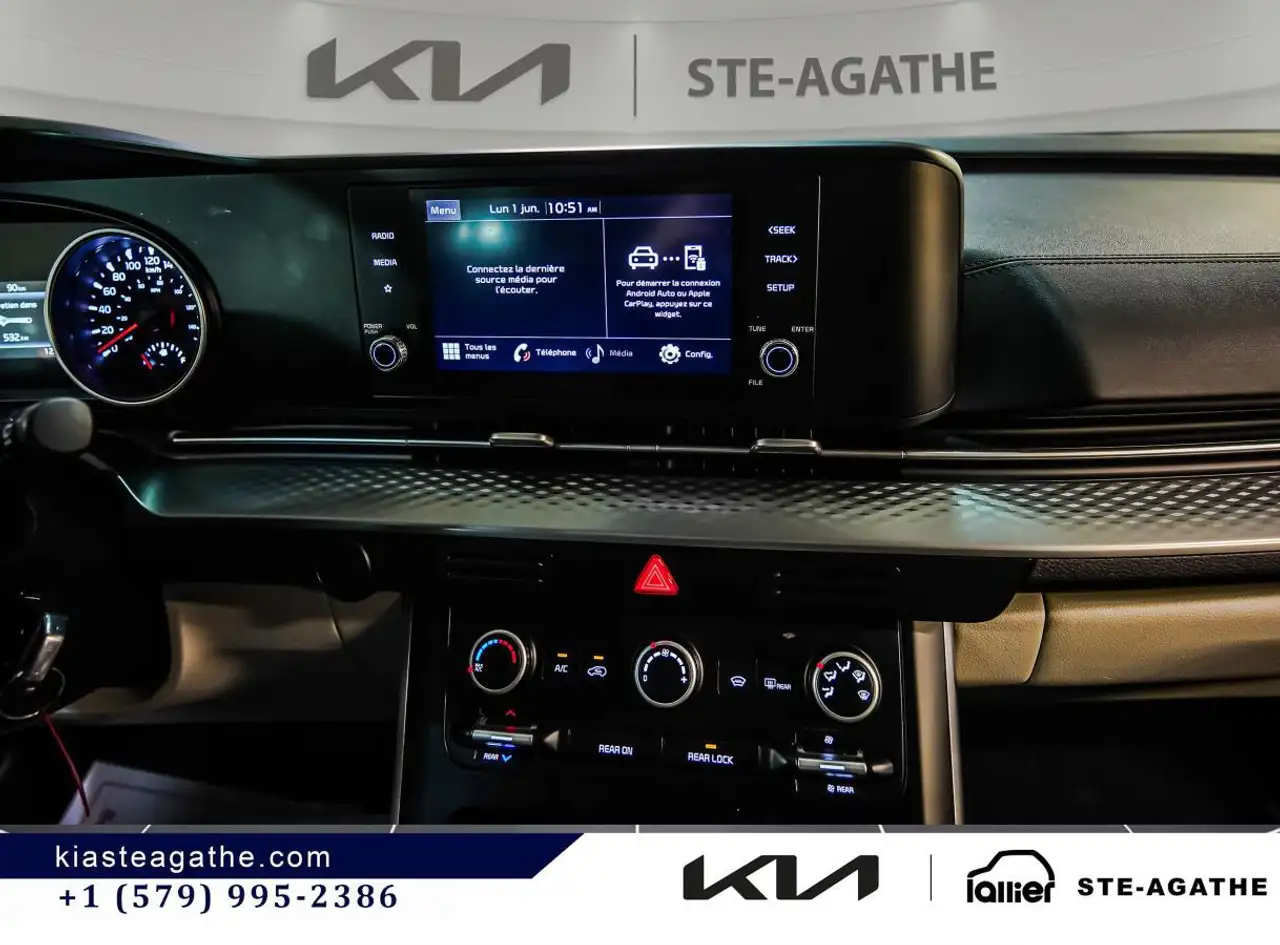 Kia Carnival снимка Kia Carnival