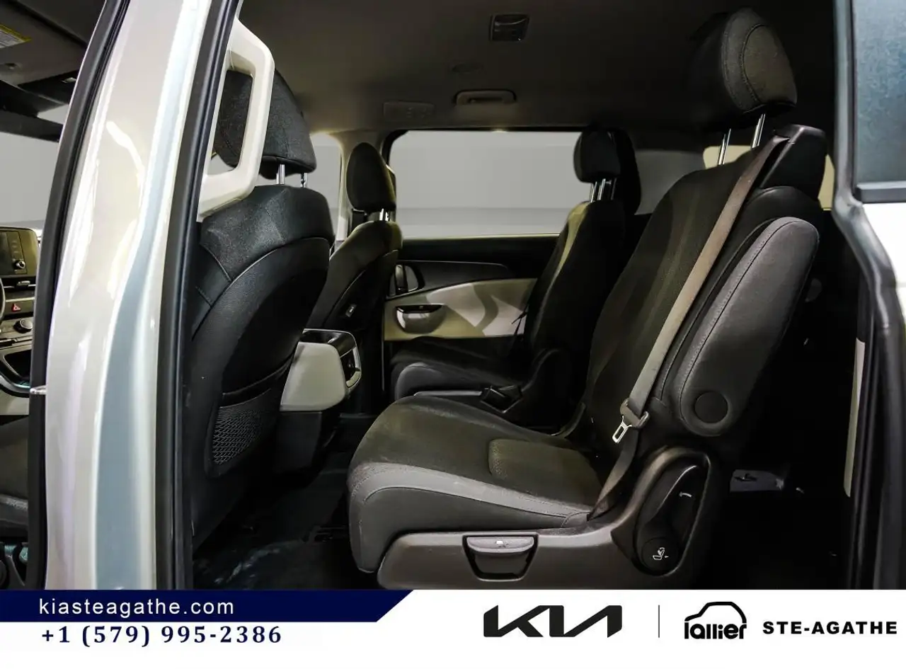 Kia Carnival снимка Kia Carnival