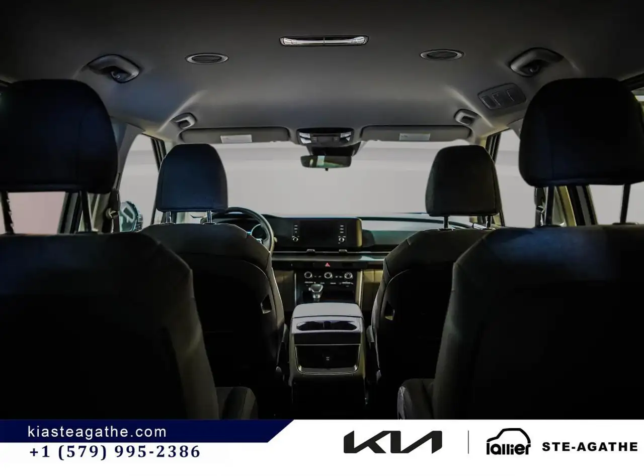 Kia Carnival снимка Kia Carnival