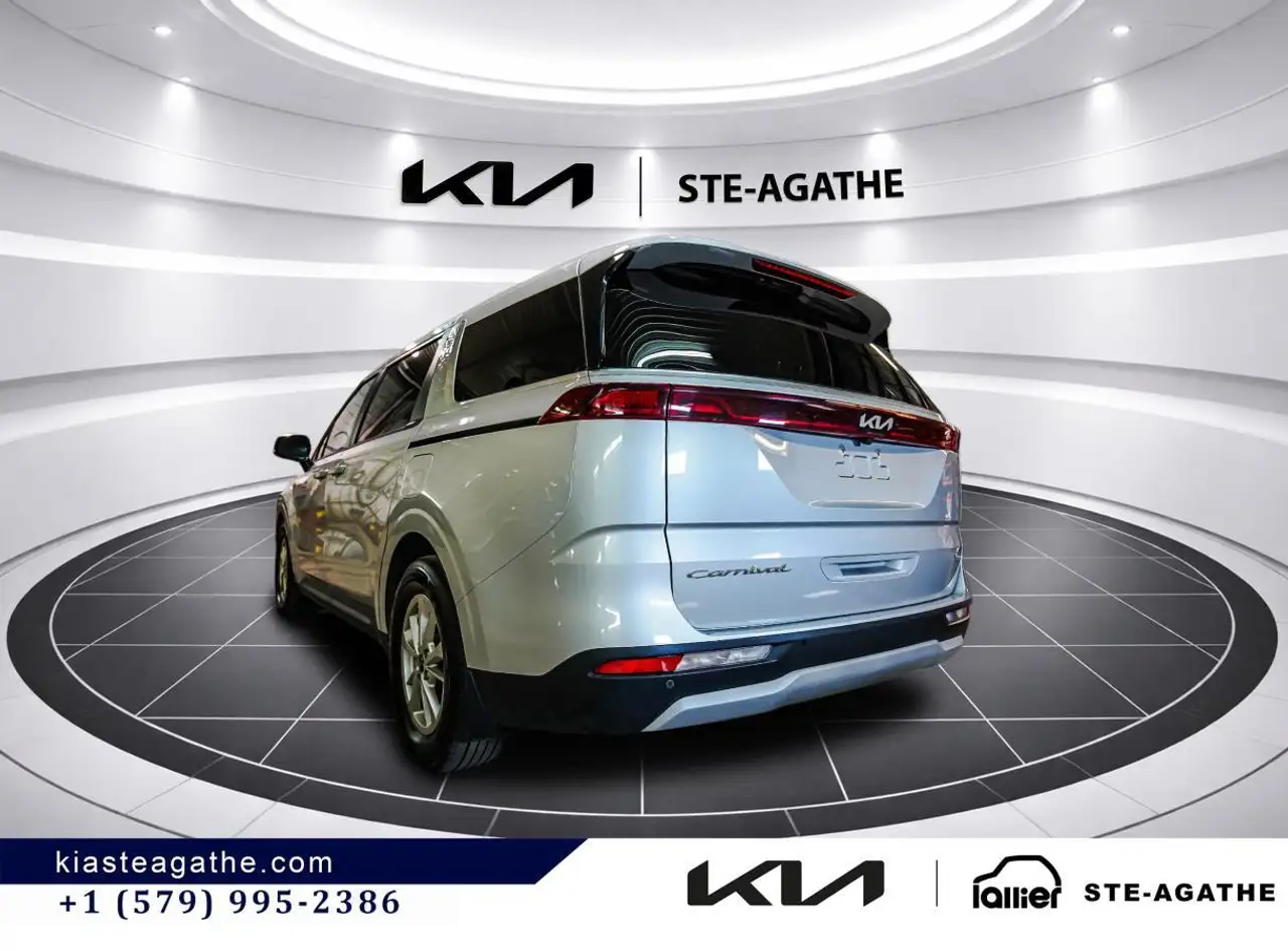 Kia Carnival снимка Kia Carnival