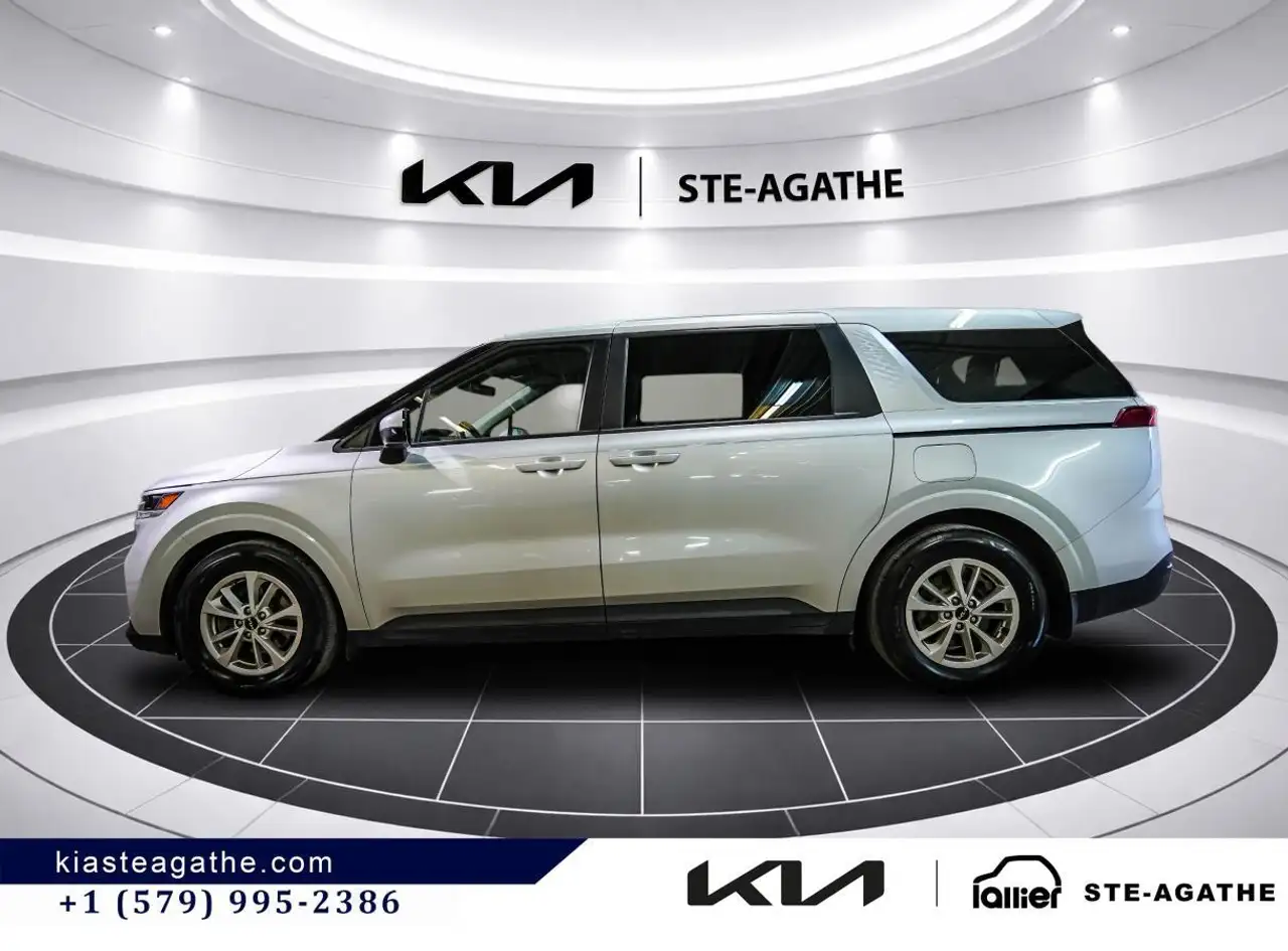 Kia Carnival снимка Kia Carnival