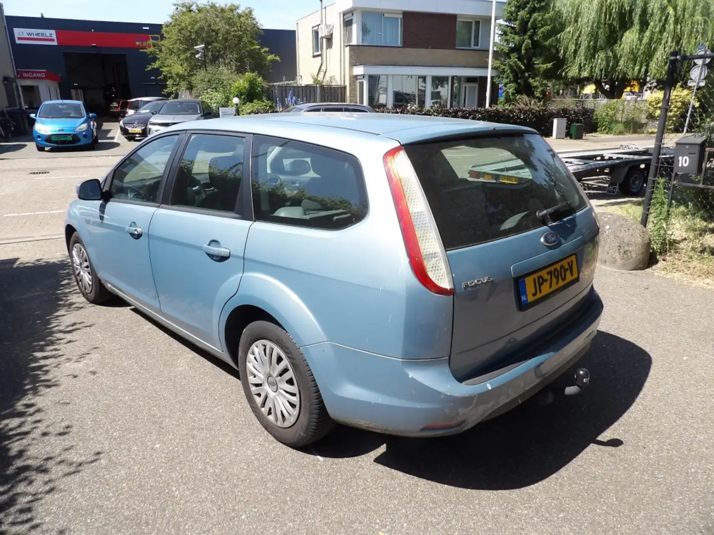 Ford Focus 1.6 wagon - airco - exportprijs! Grijs - 2