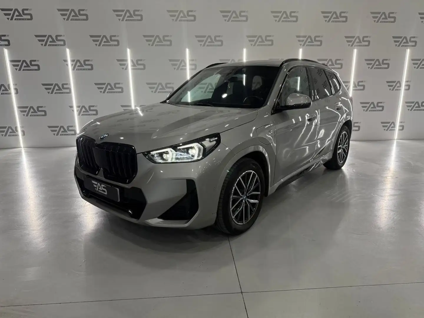 BMW X1 xDrive30e Amarillo - 1