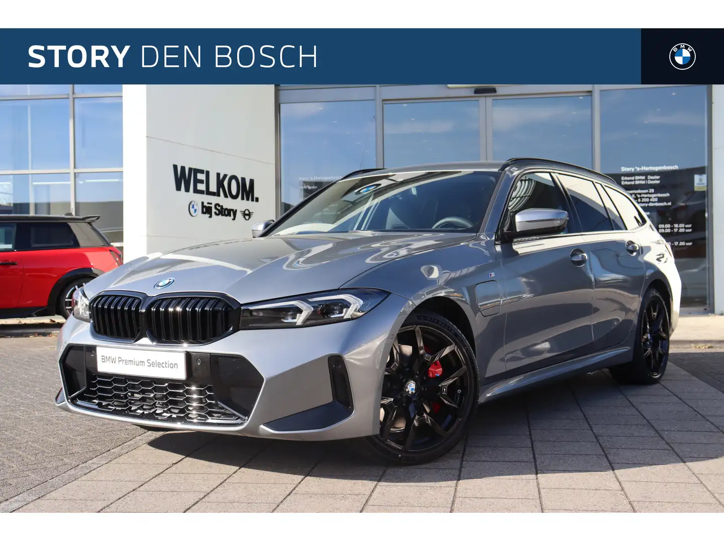 BMW 330 3 Serie Touring 330e M Sport Automaat / M Sportsto Grijs - 1