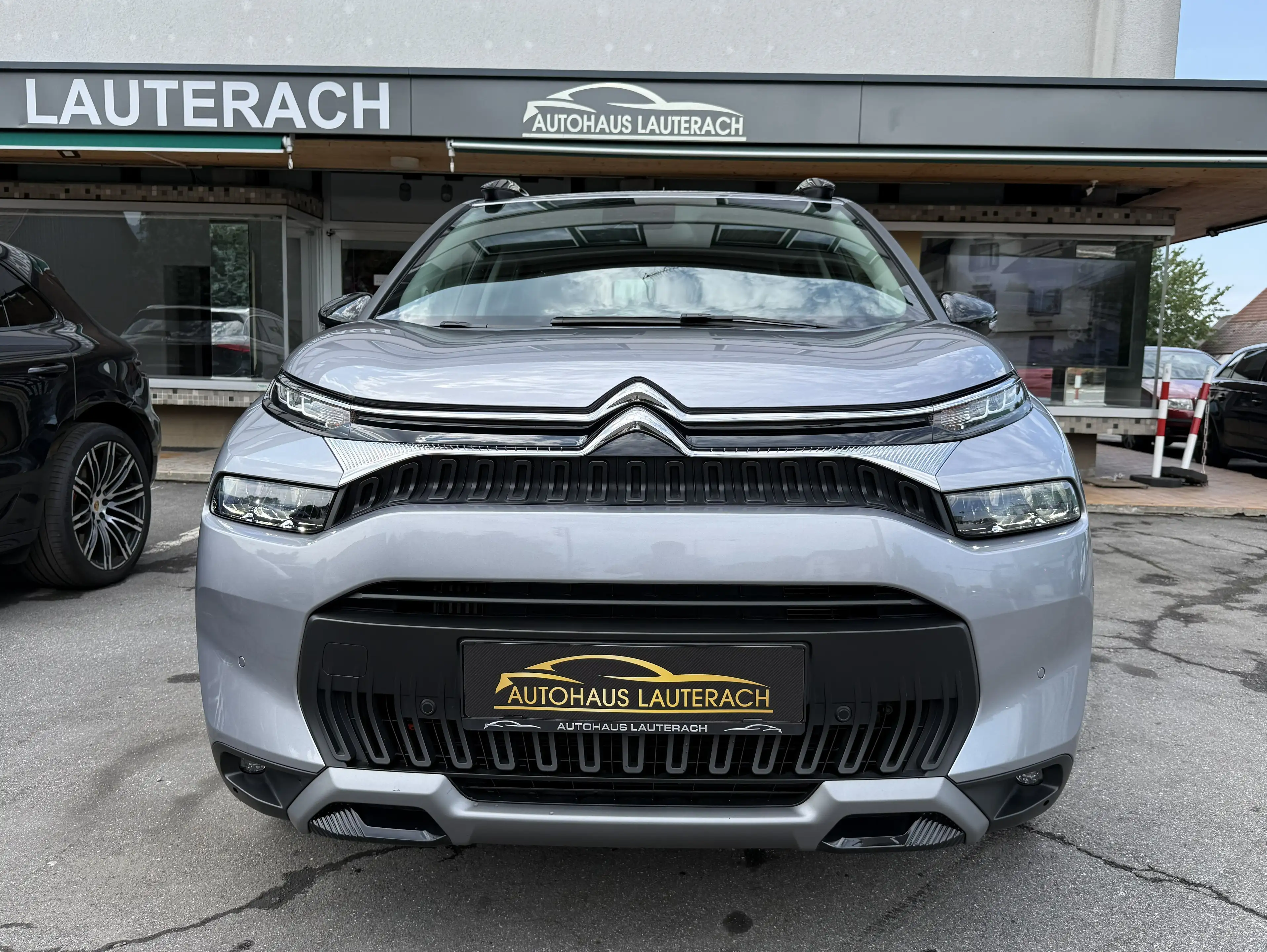 Citroen C3 Aircross Shine Pack Aut. *1.HAND* WENIG KM* KAMERA*NAVI*LED — photo 2
