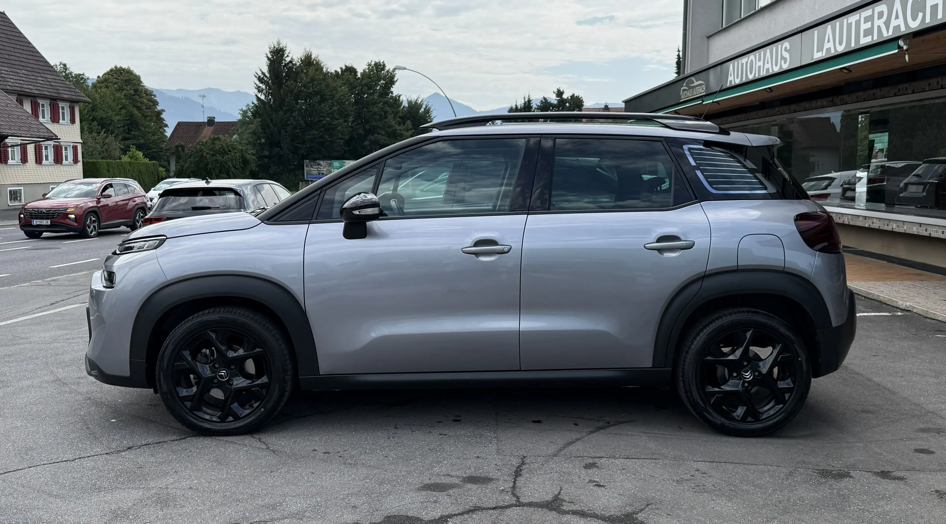Citroen C3 Aircross Shine Pack Aut. *1.HAND* WENIG KM* KAMERA*NAVI*LED — photo 4