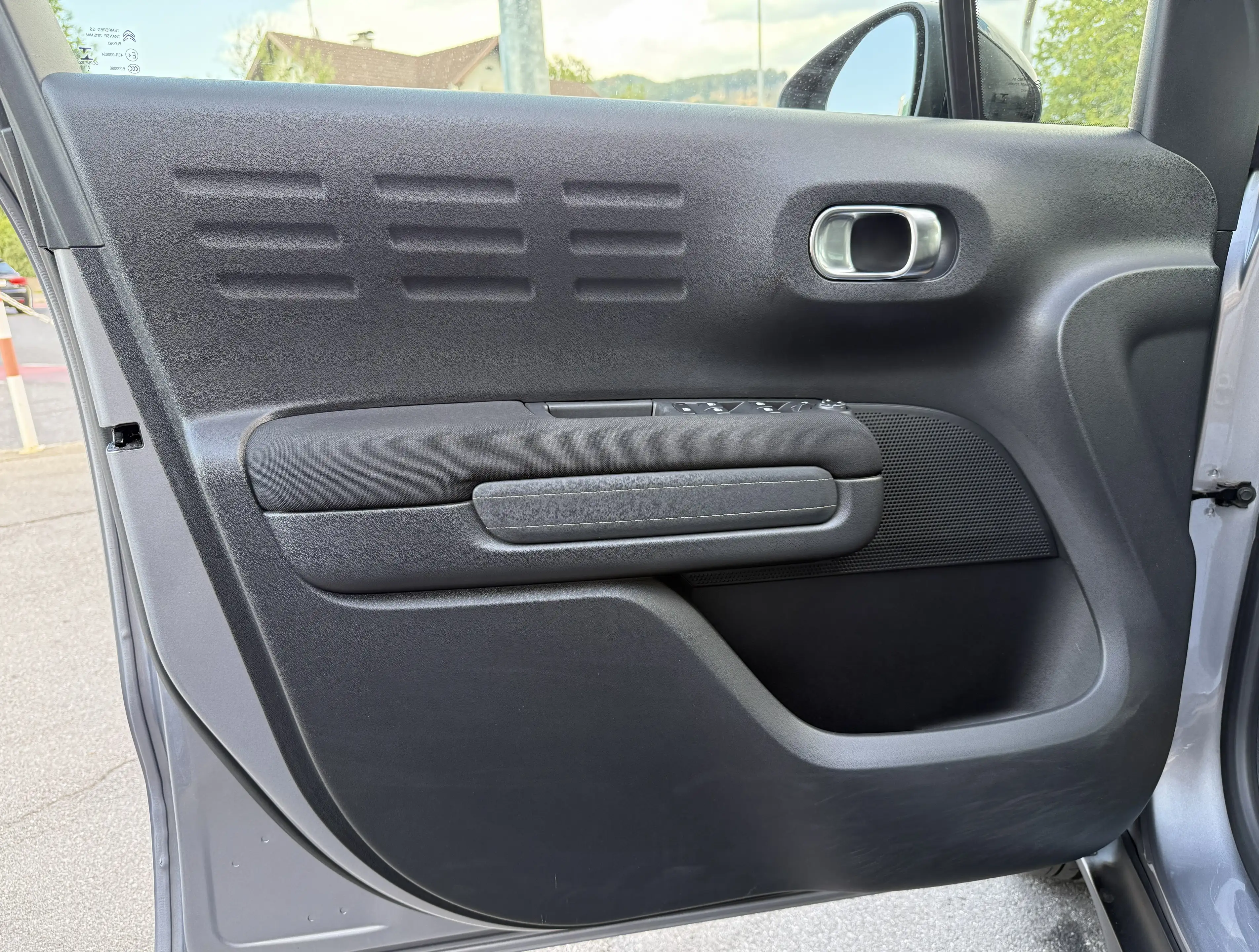 Citroen C3 Aircross Shine Pack Aut. *1.HAND* WENIG KM* KAMERA*NAVI*LED — photo 11