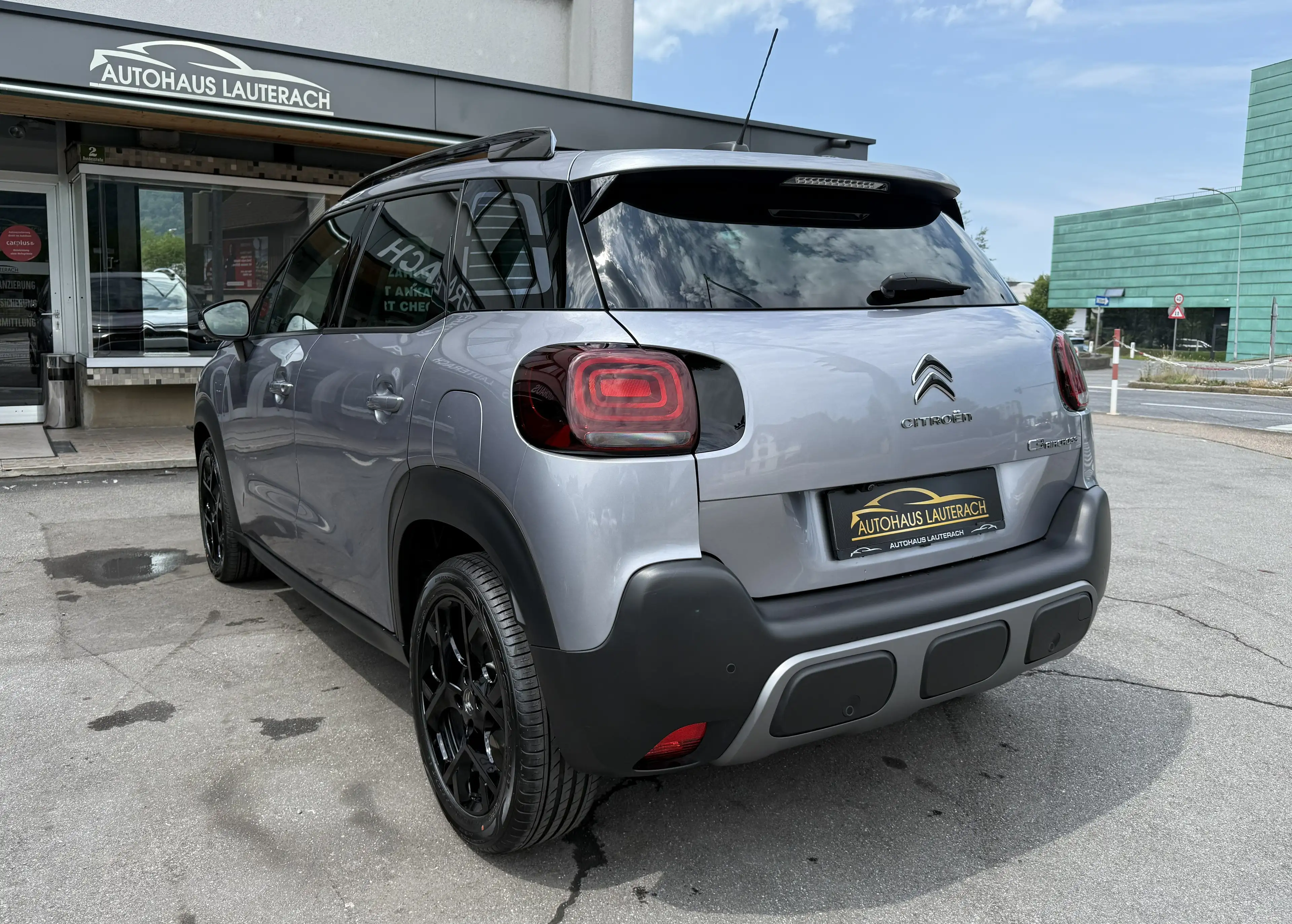 Citroen C3 Aircross Shine Pack Aut. *1.HAND* WENIG KM* KAMERA*NAVI*LED — photo 5