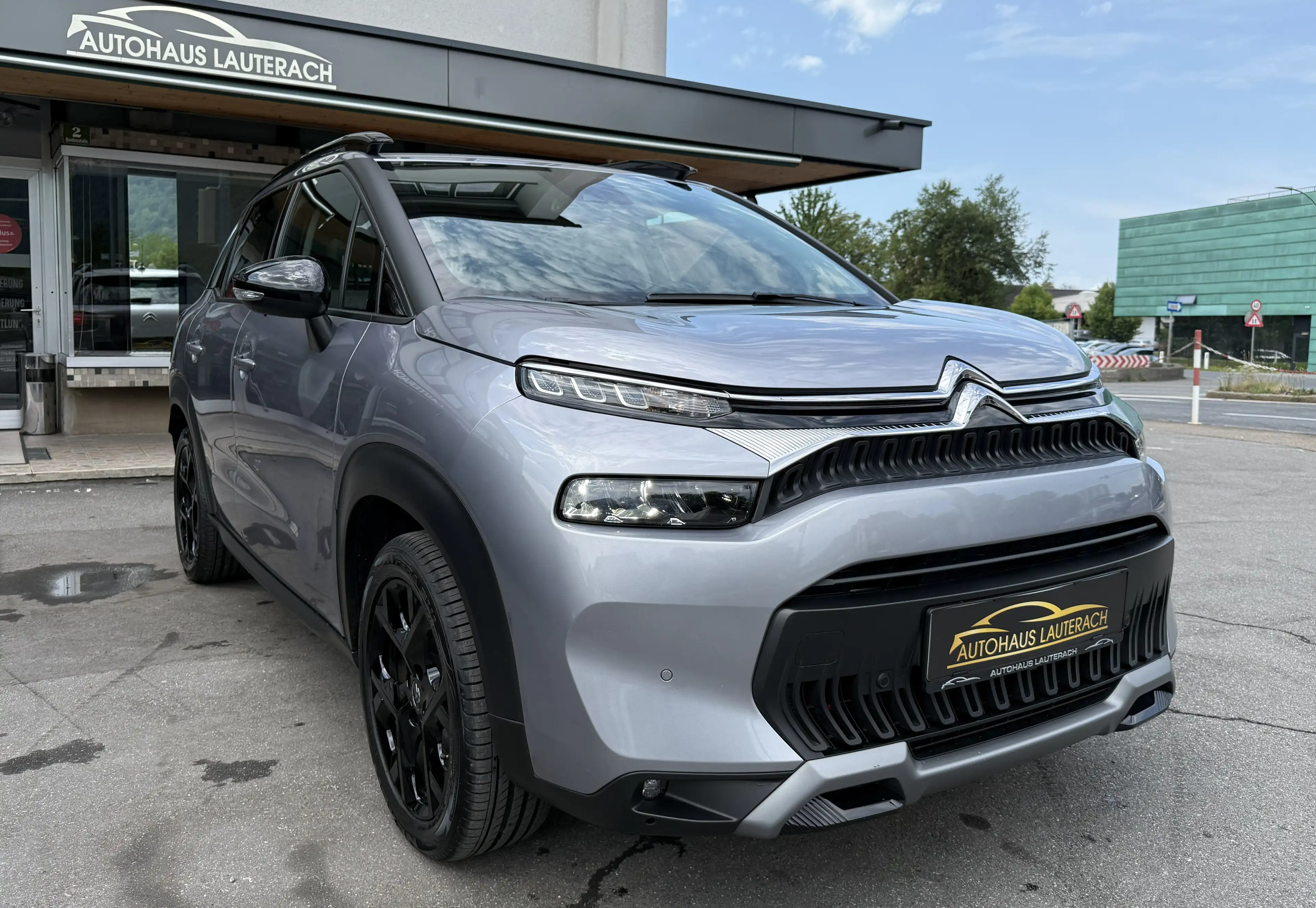 Citroen C3 Aircross Shine Pack Aut. *1.HAND* WENIG KM* KAMERA*NAVI*LED — photo 3