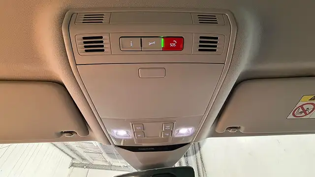 Volkswagen Passat view 27