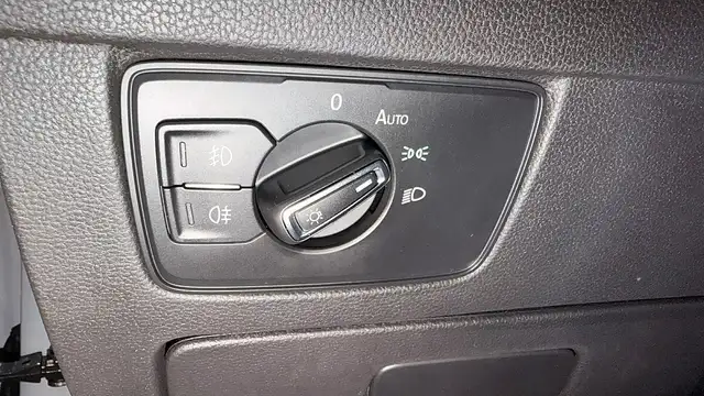 Volkswagen Passat view 12