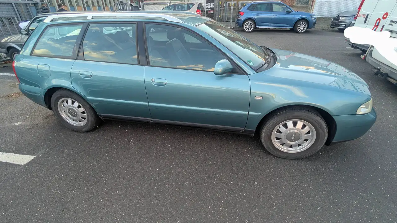 Audi A4 Avant 1.6, foto 1