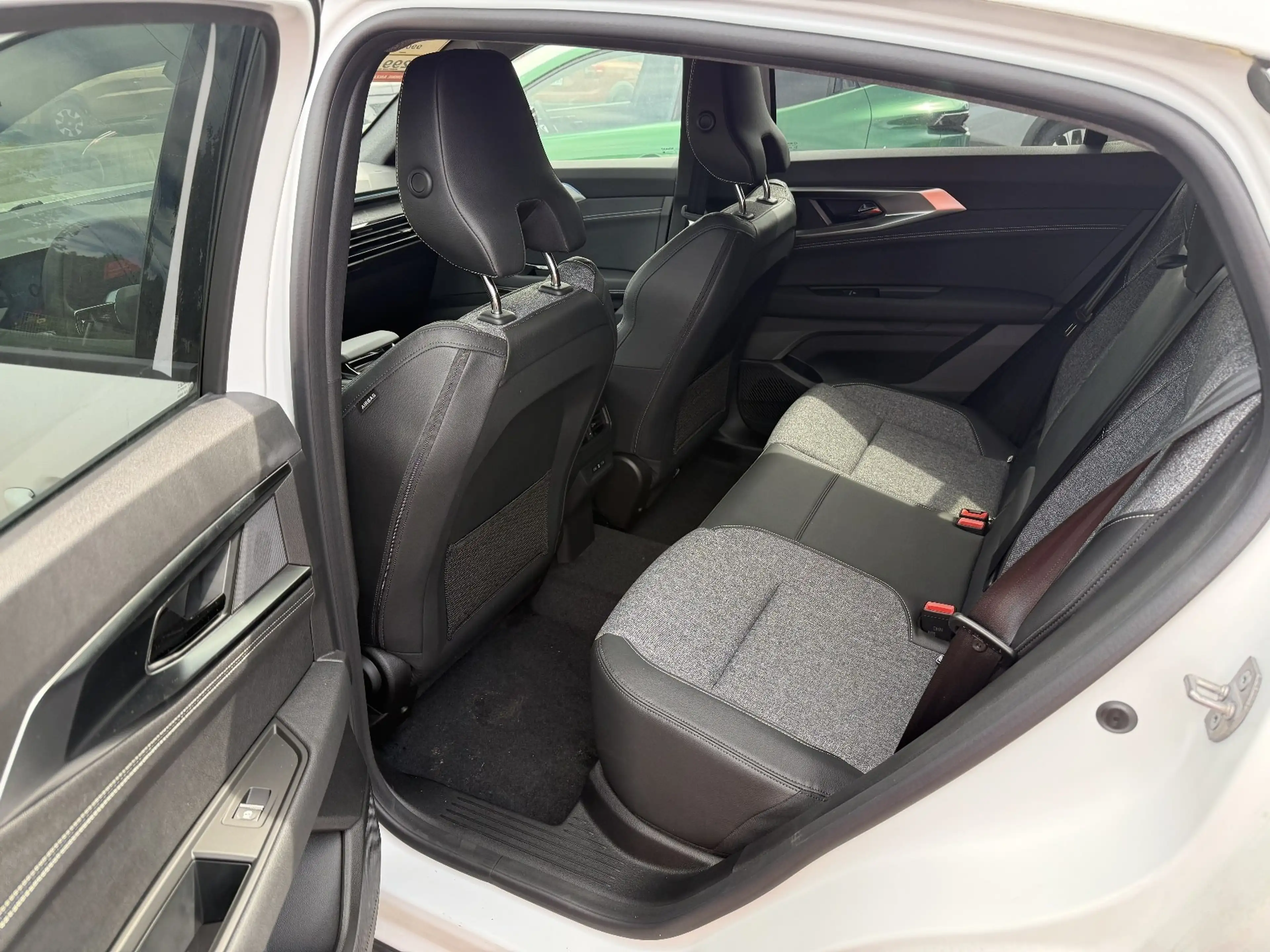 Renault Rafale Techno E-Tech Full Hybrid 200 — photo 12