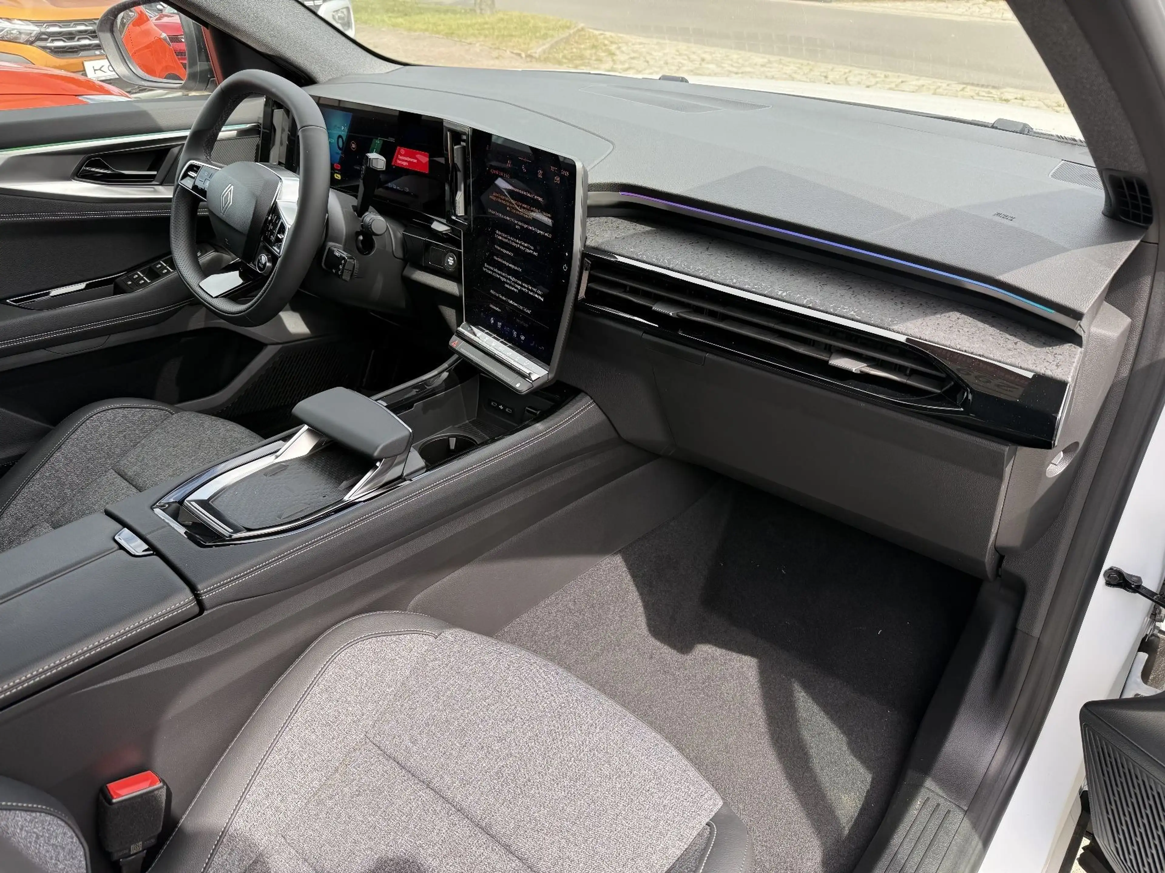 Renault Rafale Techno E-Tech Full Hybrid 200 — photo 7