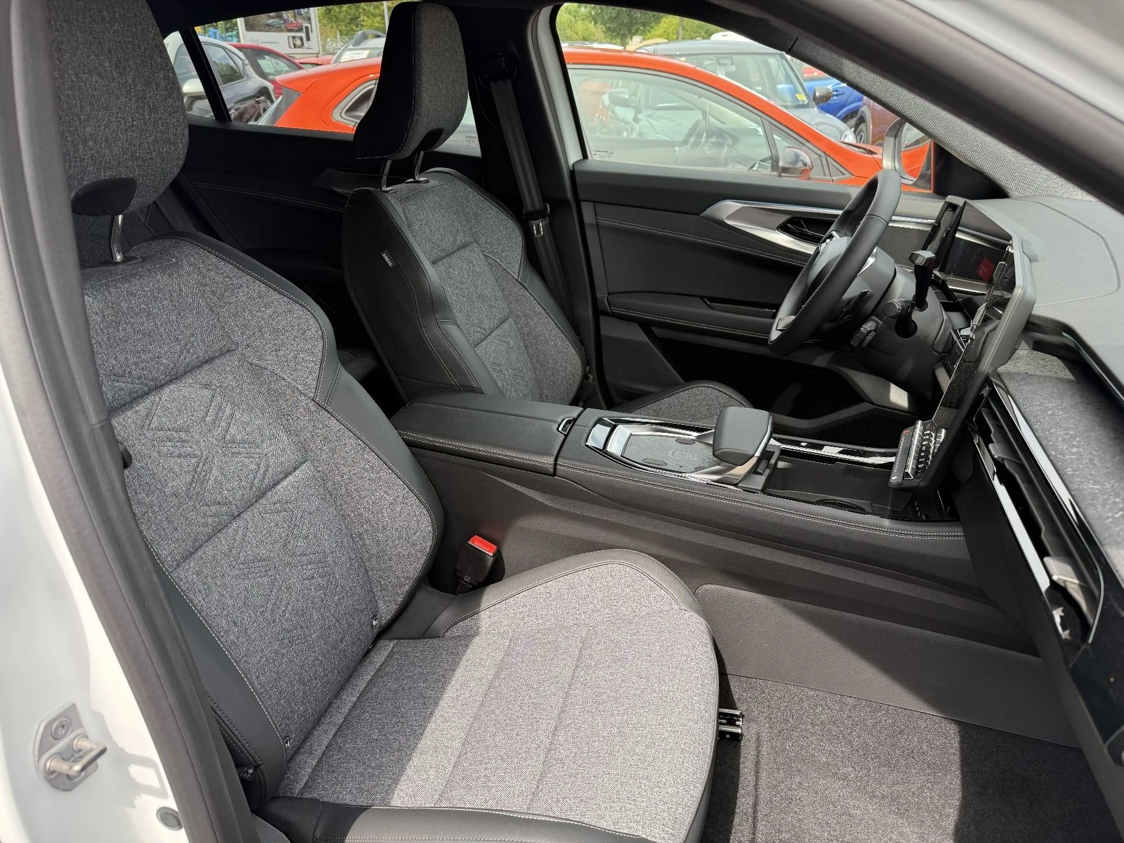 Renault Rafale Techno E-Tech Full Hybrid 200 — photo 8