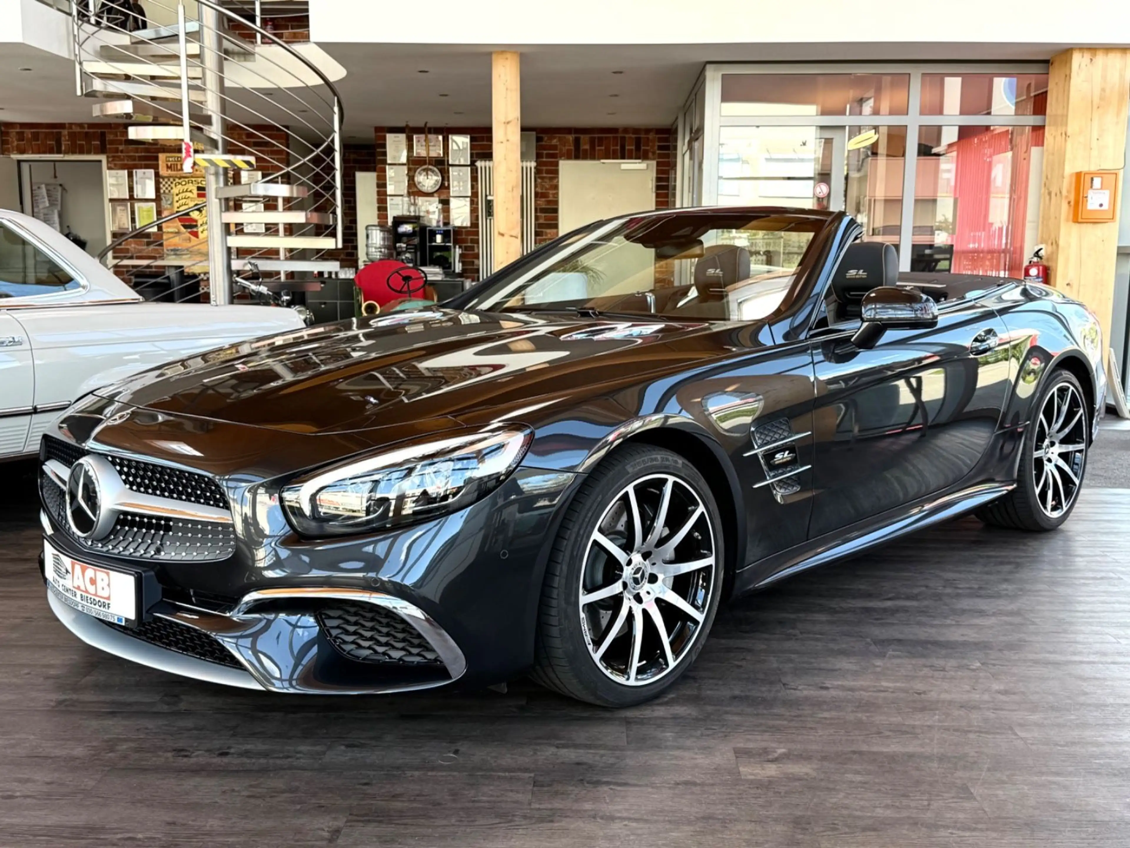 Mercedes-Benz SL 500 AMG Grand Edition Sammler Designo 2tkm — photo 2