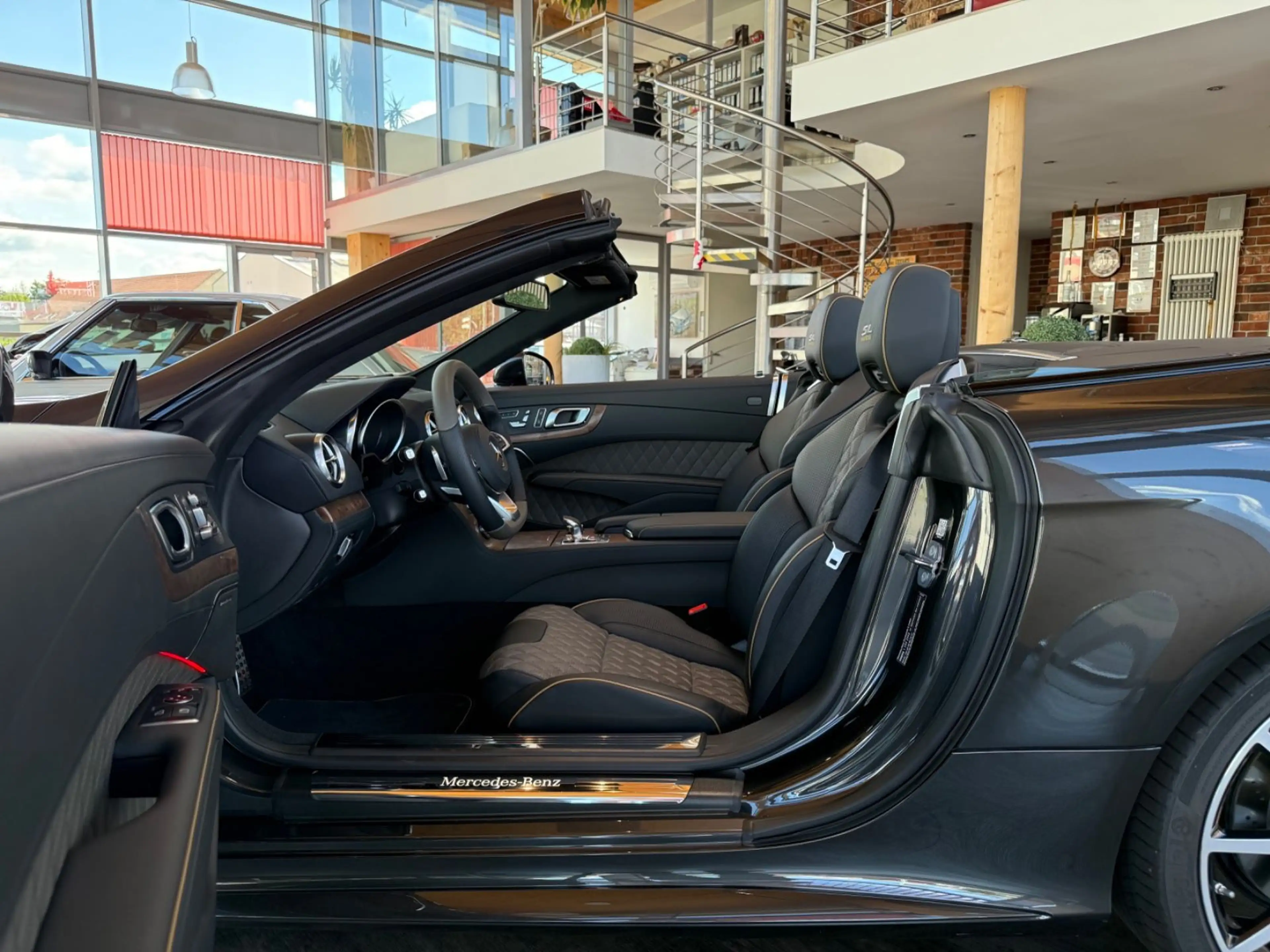 Mercedes-Benz SL 500 AMG Grand Edition Sammler Designo 2tkm — photo 11