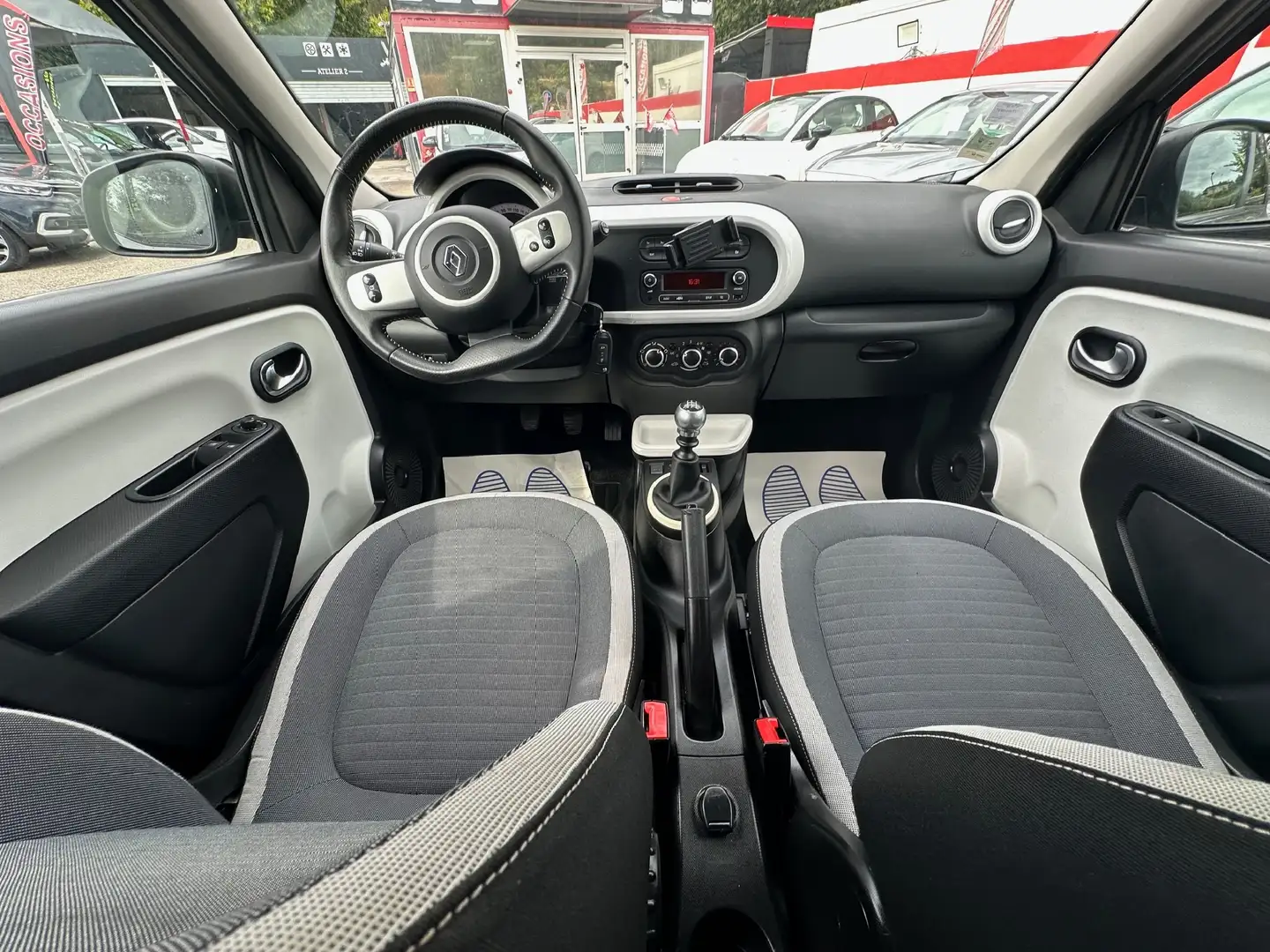 Renault Twingo III 0.9 TCe 90 Intens CLIM - 2