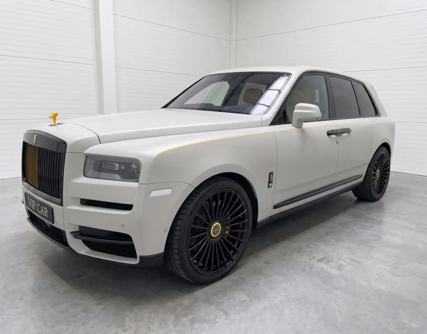 Rolls-Royce Cullinan Black Badge - 2