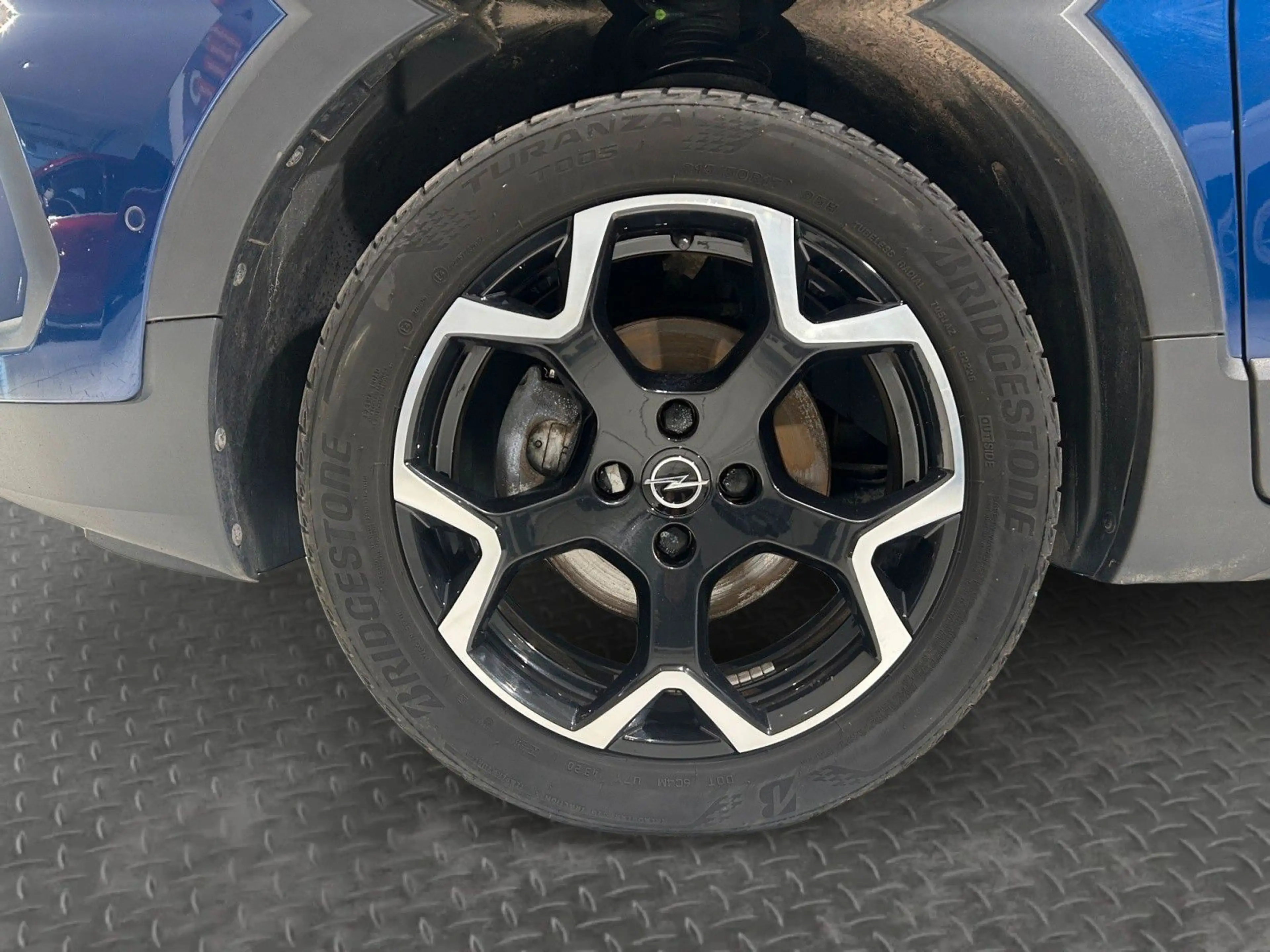Opel Crossland X 1.2 GS Line SHZ LED KAM PARK — photo 12