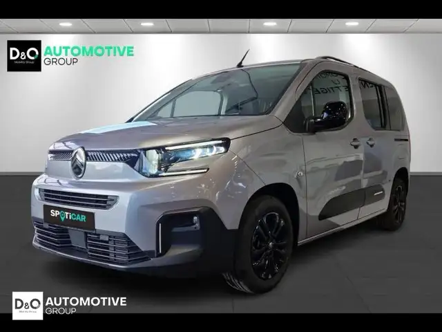 Citroen Berlingo Plus camera apple carplay android